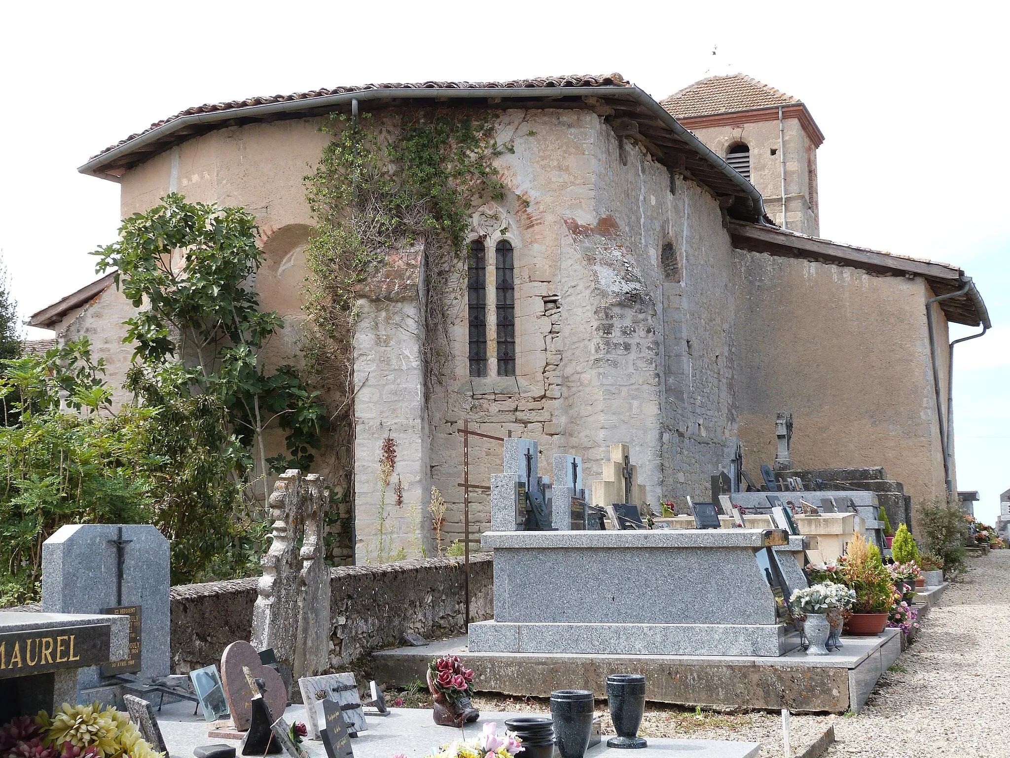 Photo showing: Chevet de l'église Saint-Jean-Baptiste de Gabriac (Cadalen, Tarn)