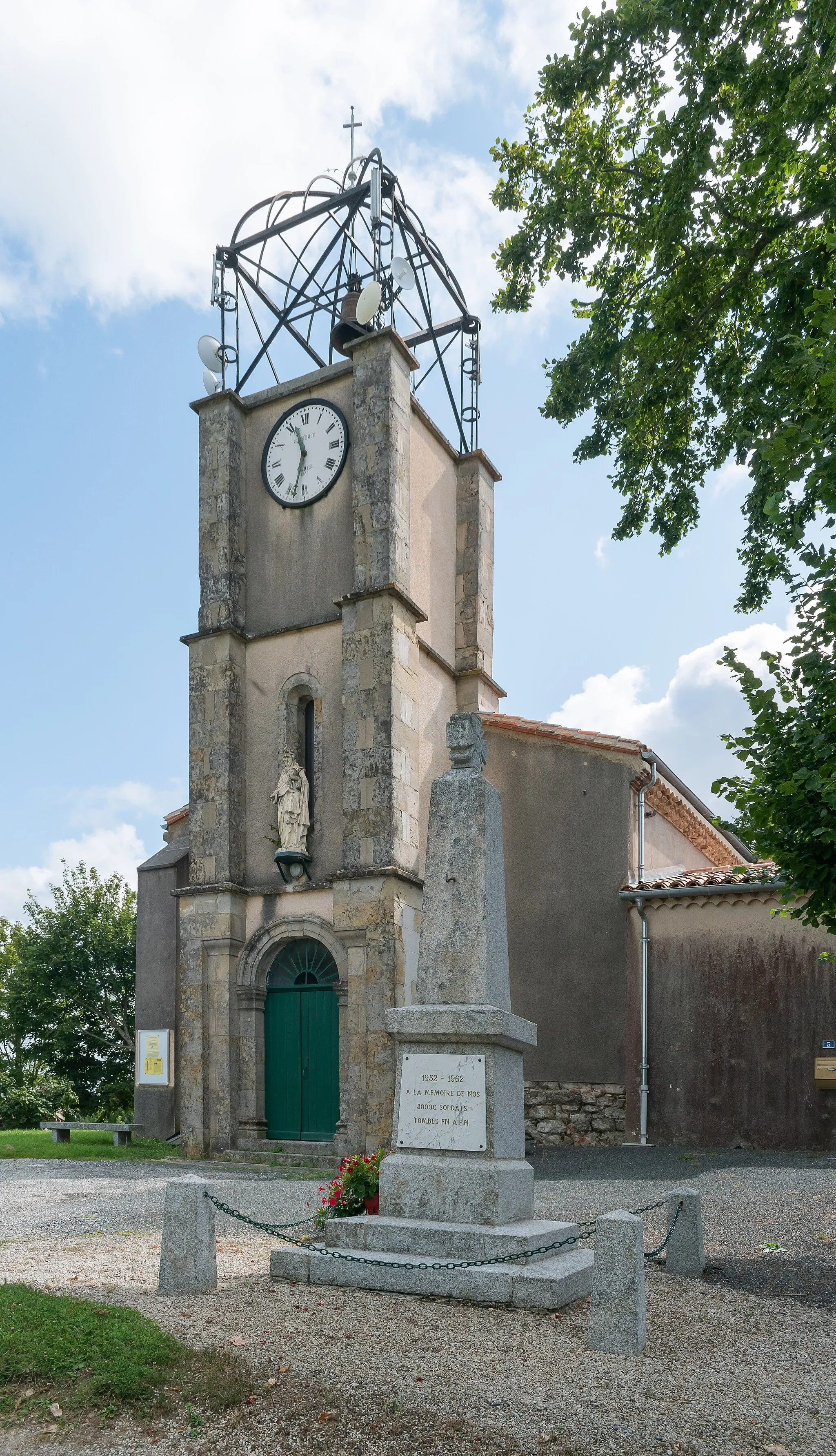 Photo showing: Saint Martin church in Carbes, Tarn, France