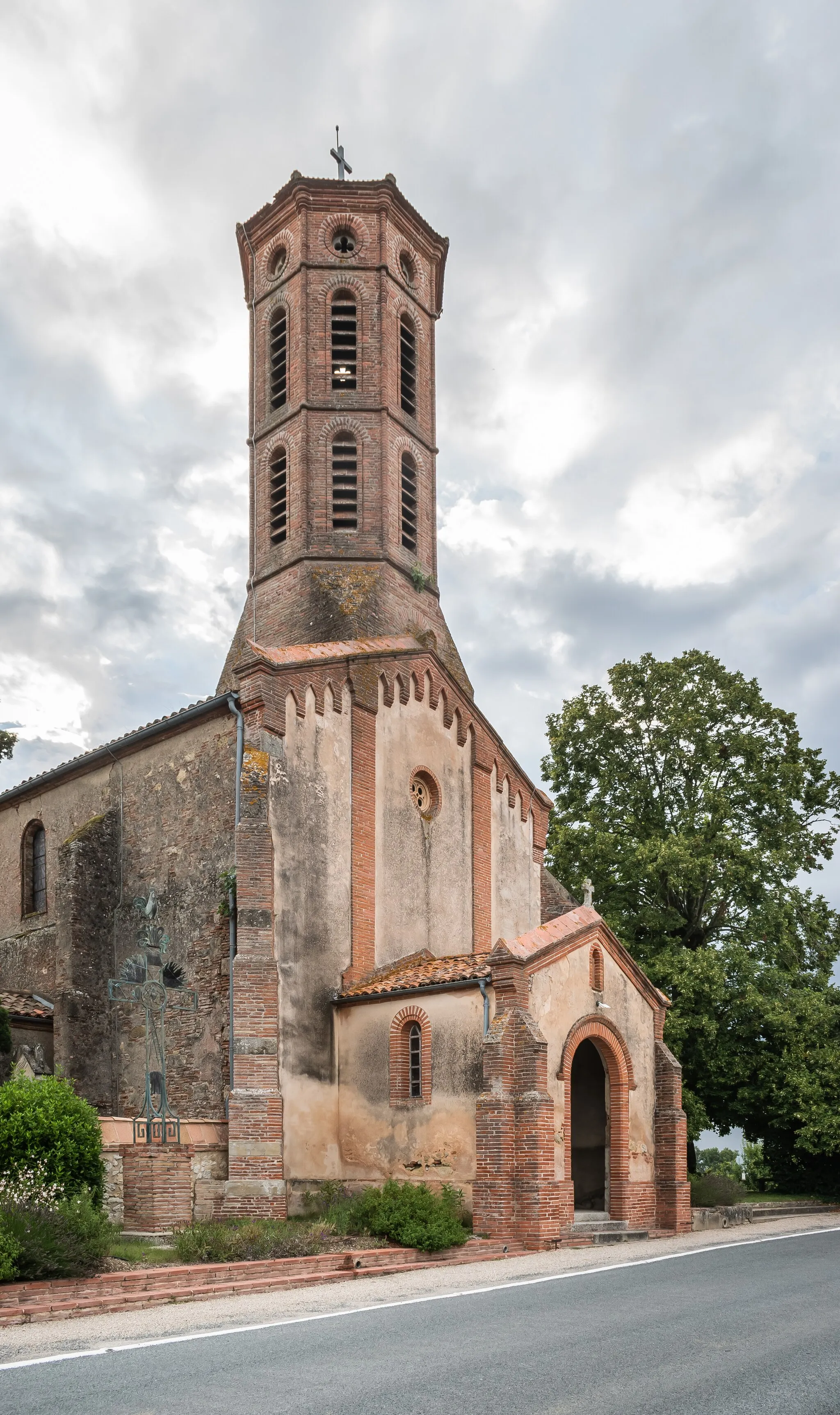 Photo showing: Our Lady of the Assumption church in Garrigues, Tarn, France