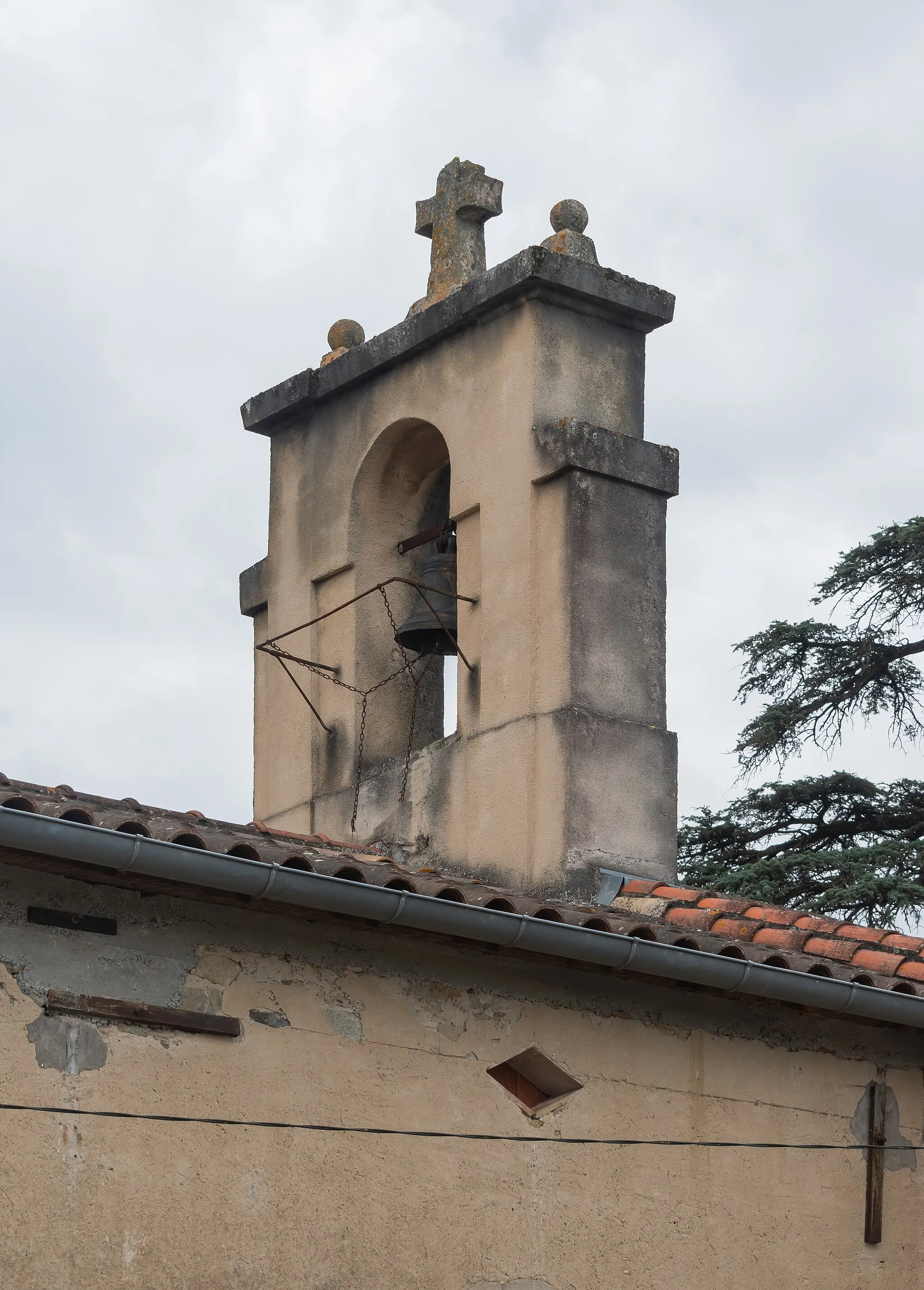 Photo showing: Bell tower of the Saint Lawrence church in Garrevaques, Tarn, France