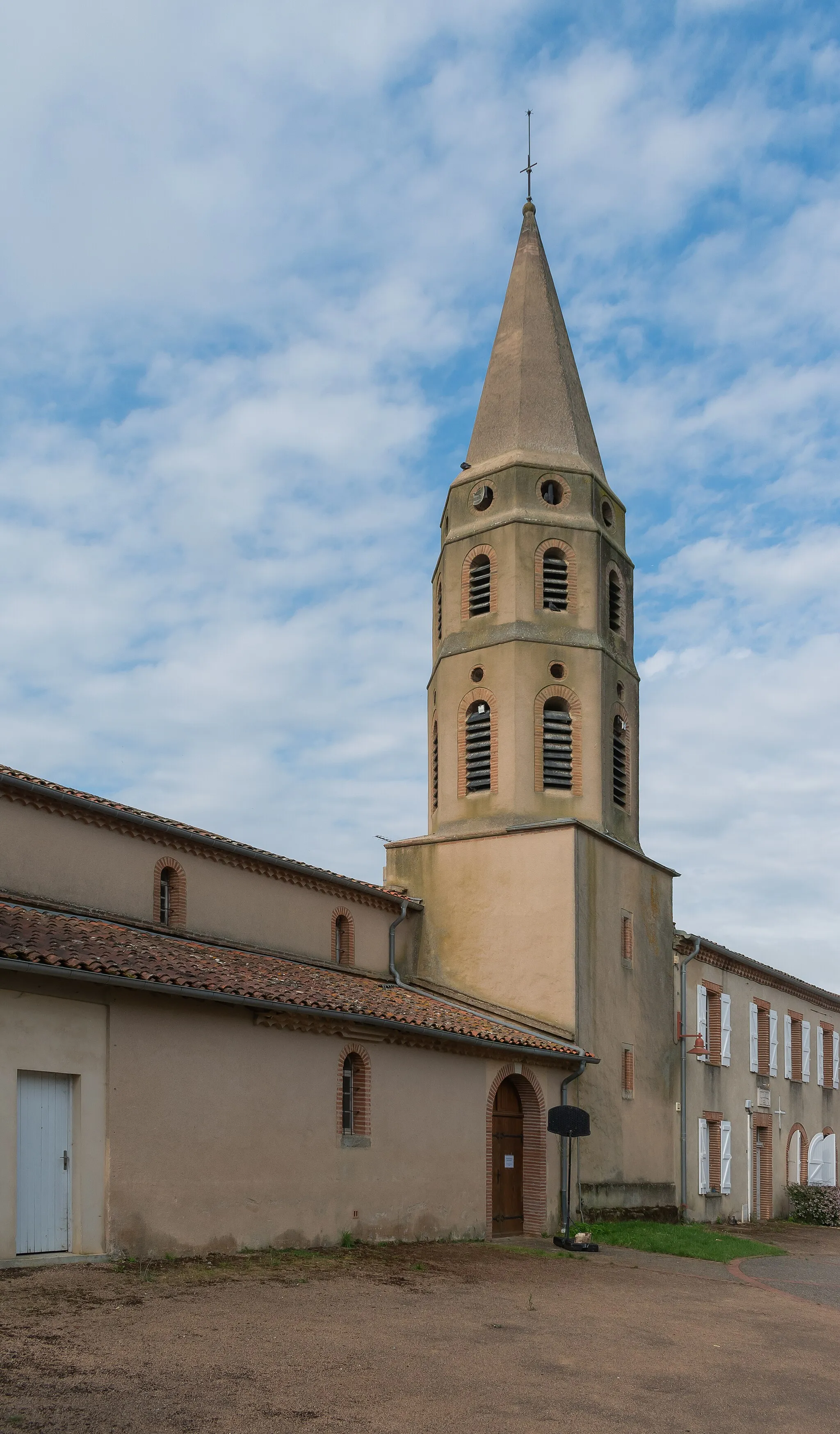 Photo showing: Our Lady church in Maurens-Scopont, Tarn, France