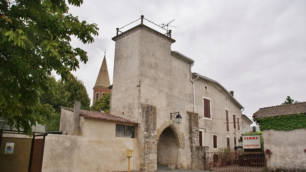 Photo showing: le Village