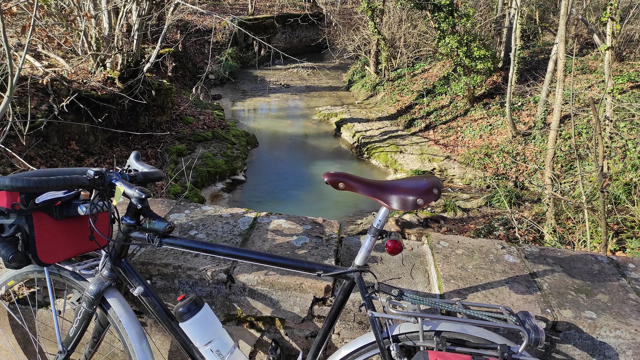 Photo showing: Ruisseau de Vieulac à Rivière près de l'embouchure