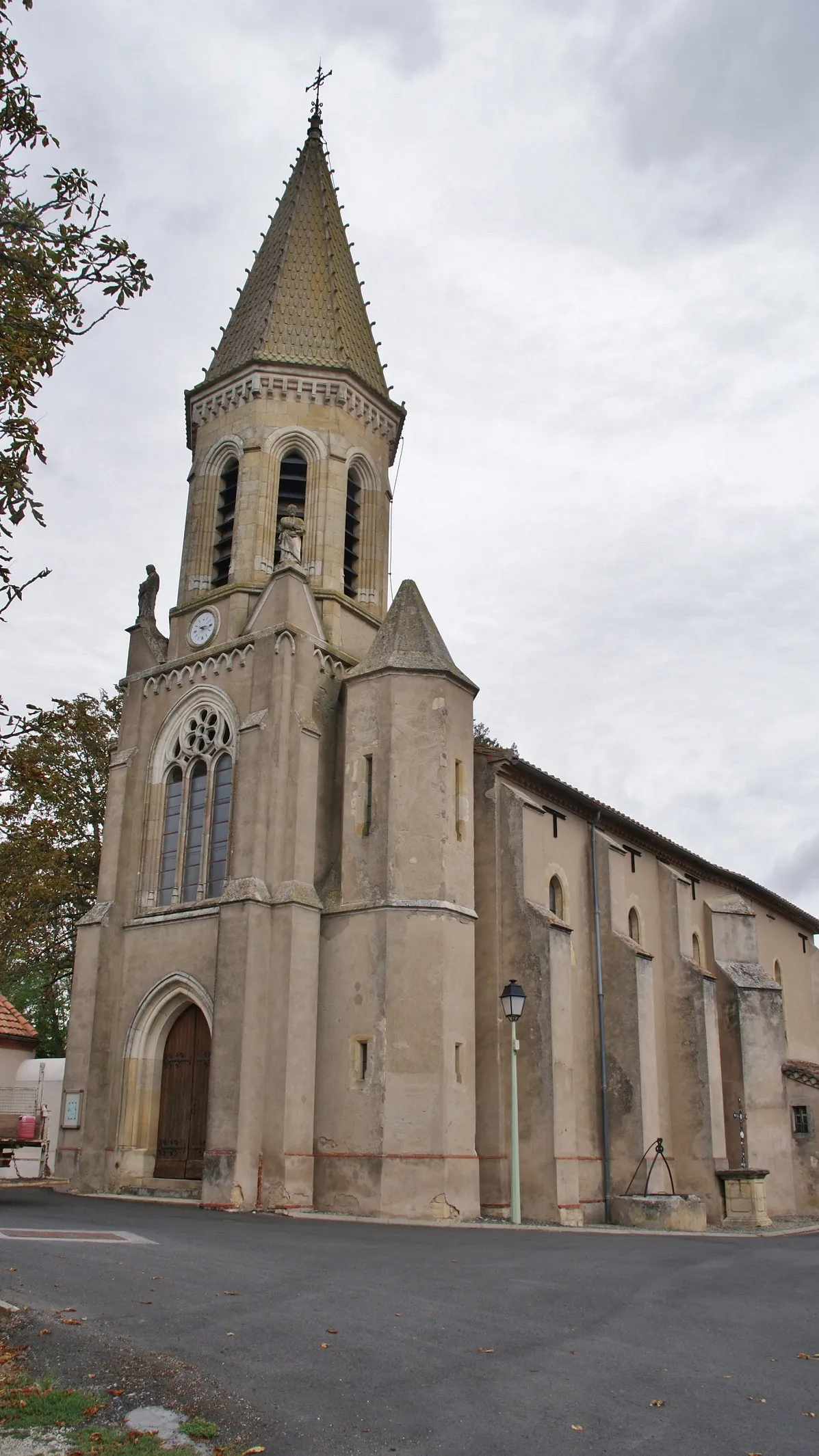 Photo showing: Église Saint-Eugène de Poulan-Pouzols (81).