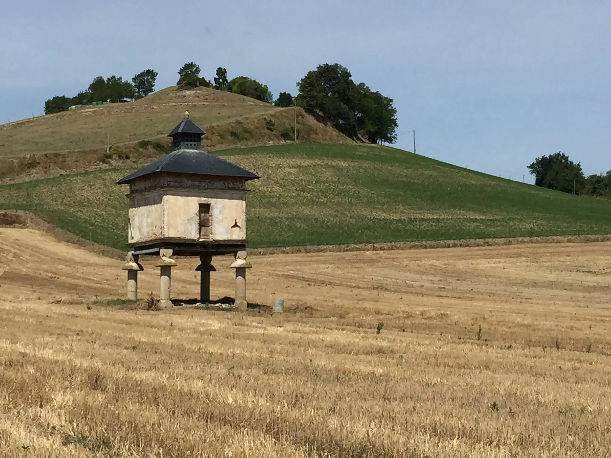 Photo showing: Pigeonnier du Colombier, Saint-Germain-des-Prés, Tarn en 2016