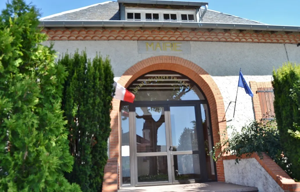 Photo showing: la Mairie