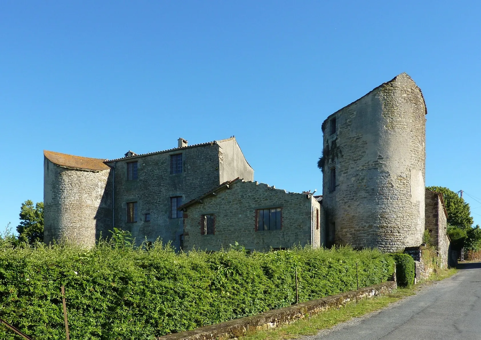 Photo showing: Château de Saint-Michel-de-Vax