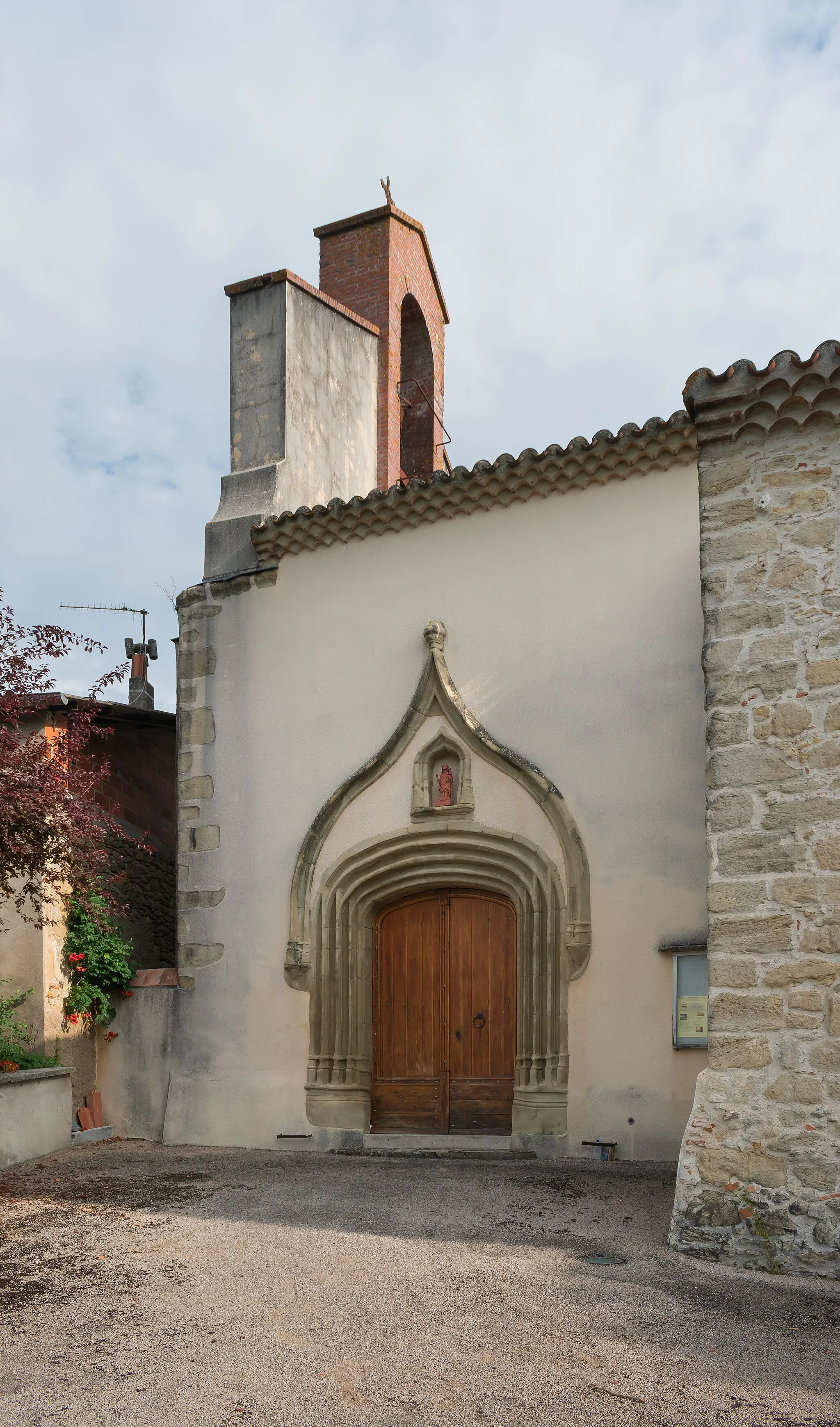 Photo showing: Our Lady church in Veilhes, Tarn, France