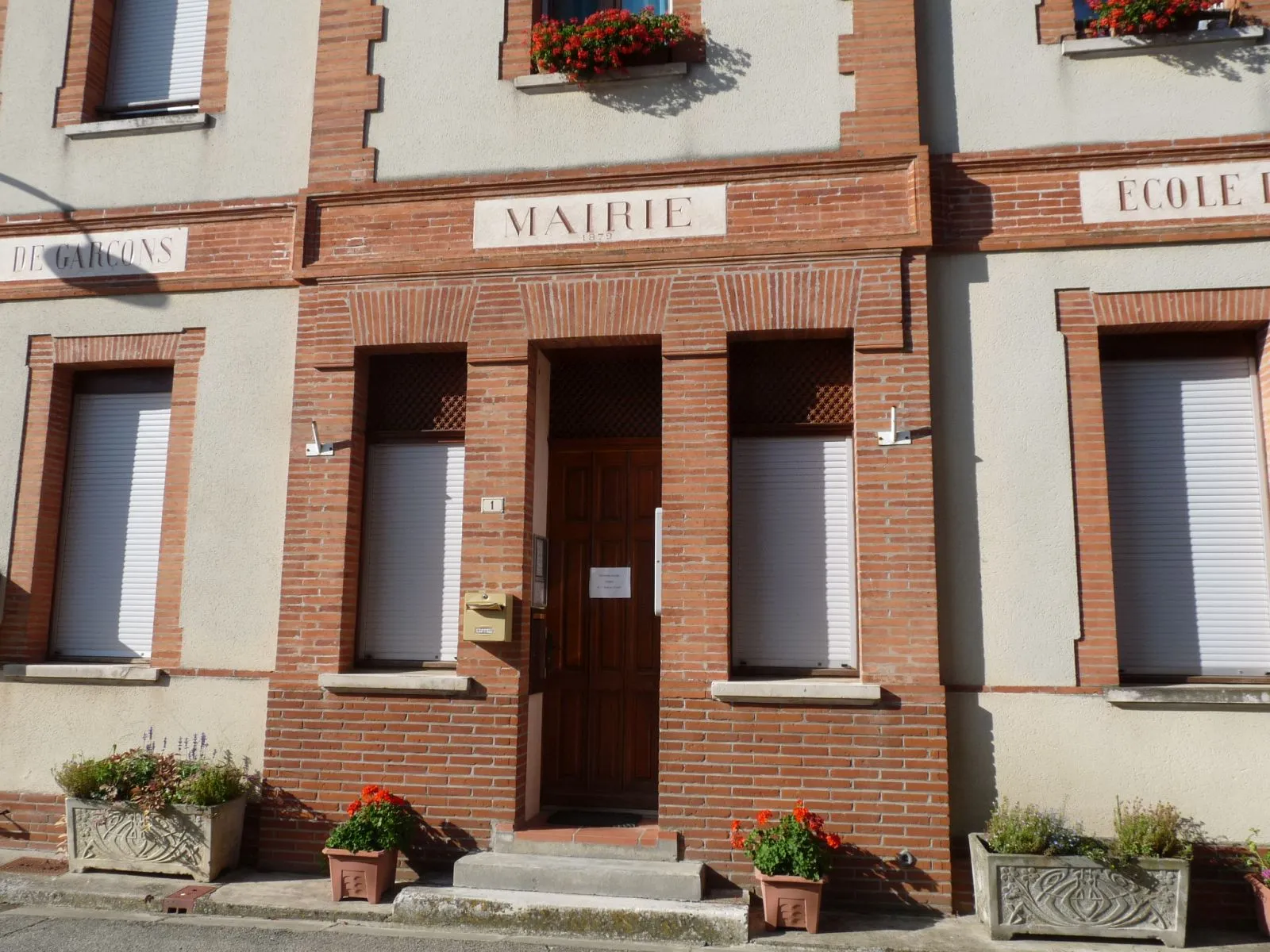 Photo showing: Mairie d'Auragne, Haute-Garonne, France