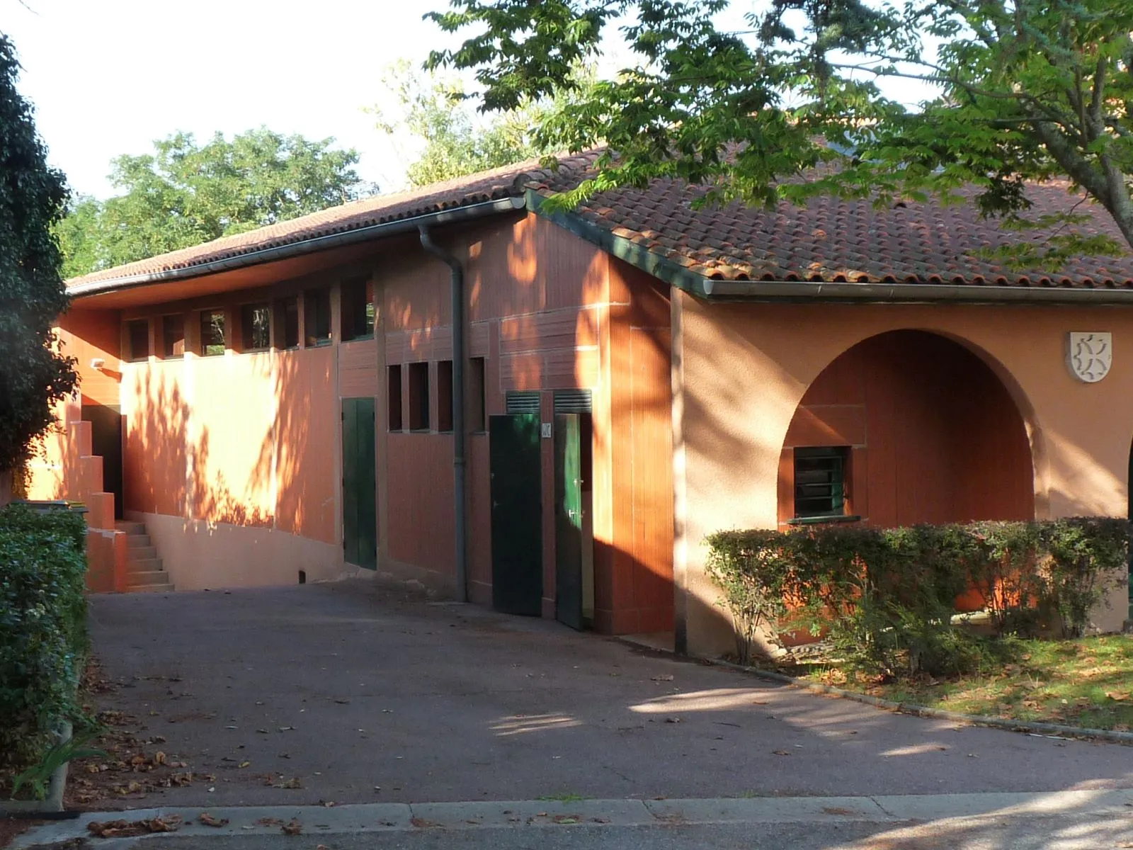 Photo showing: Salle des fêtes, Auragne, Haute-Garonne, France