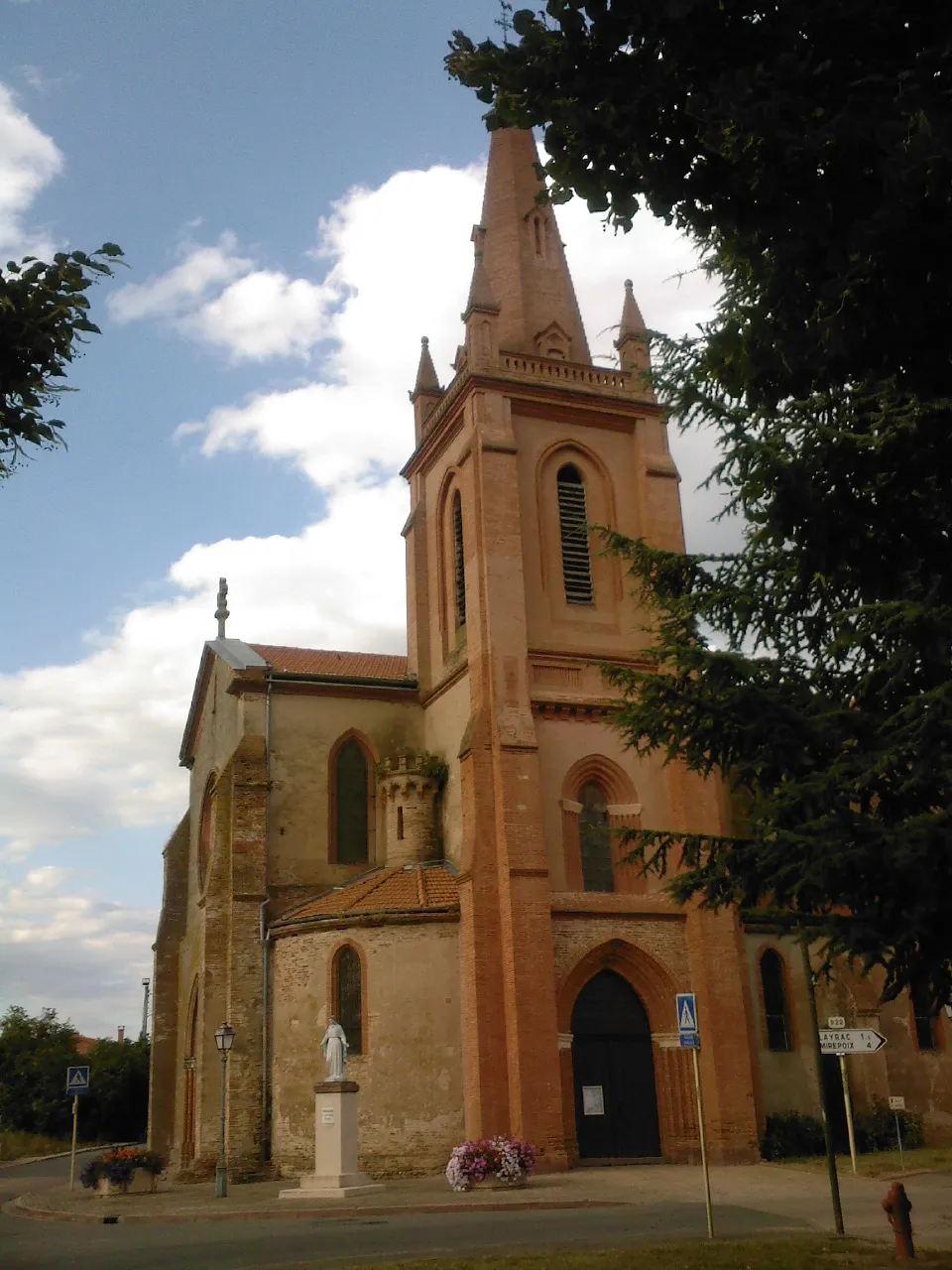 Photo showing: Church of Bondigoux