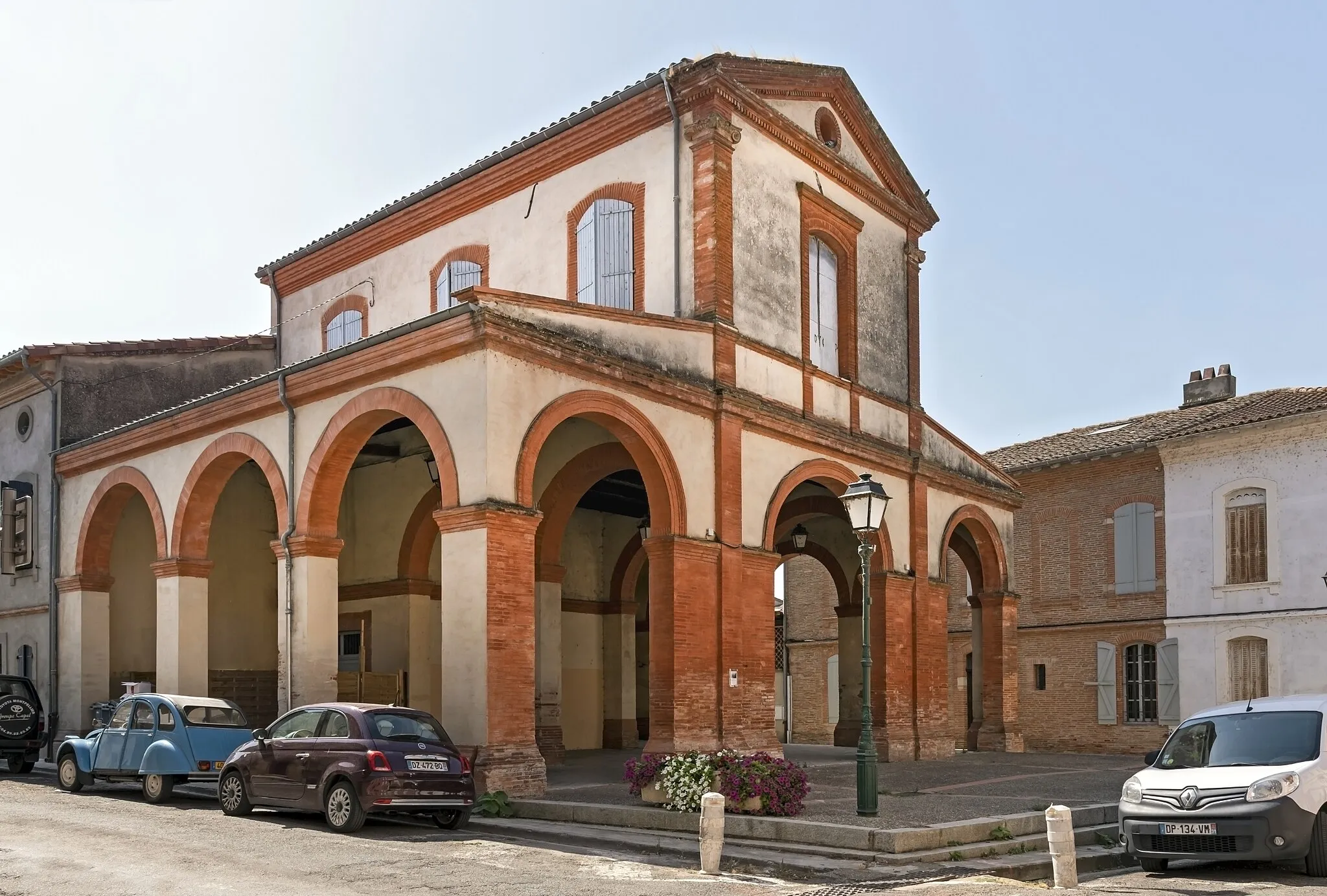 Photo showing: Market hall - Buzet-sur-Tarn, France - Build in 1884.