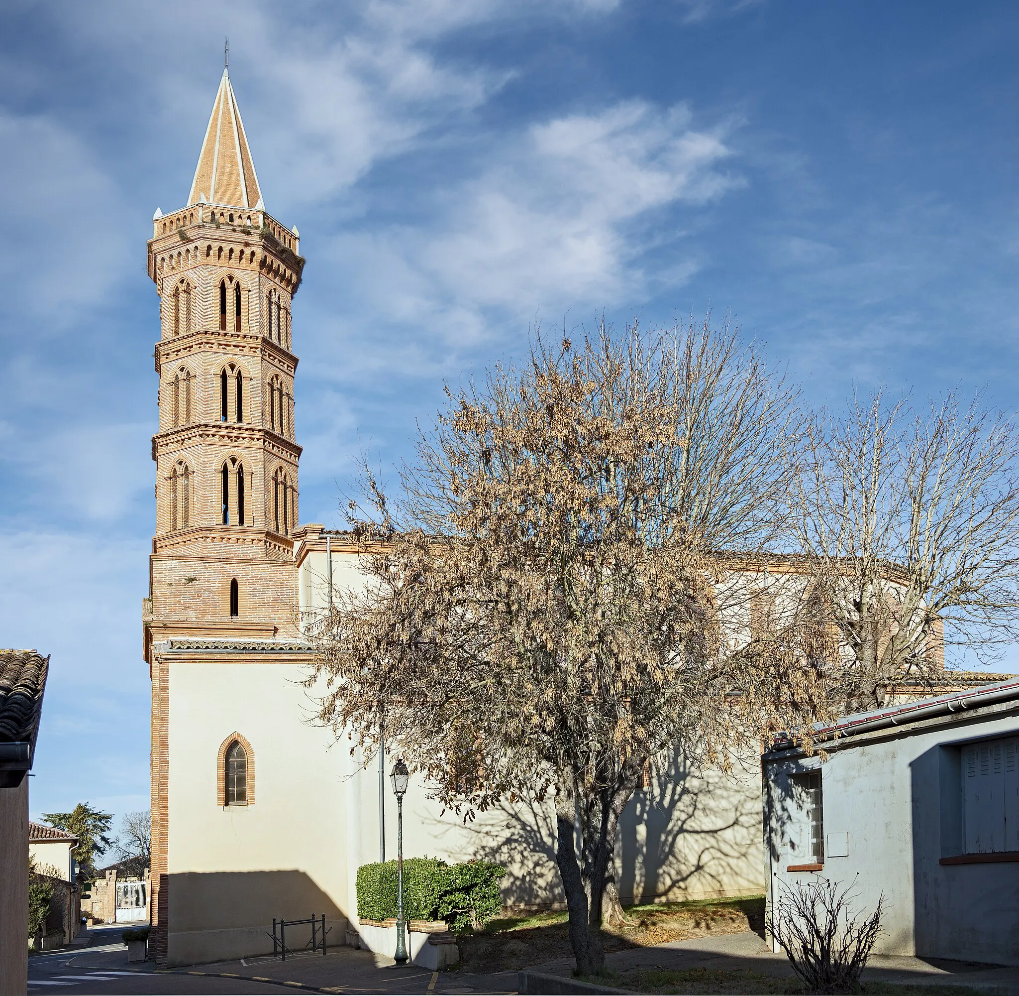 Photo showing: St. Orens Church in Brax, Haute-Garonne France - Southern exposure