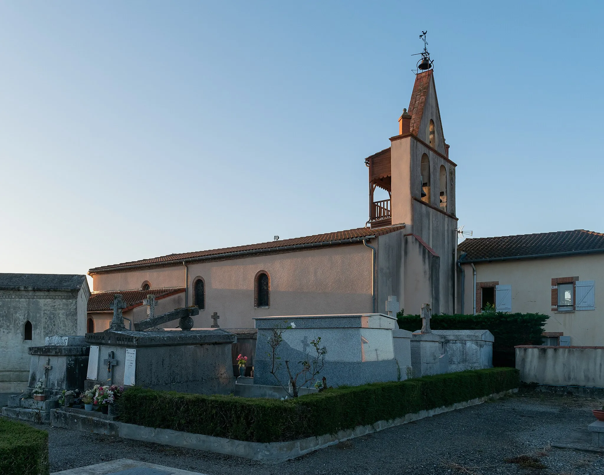 Photo showing: Assumption church in Cambernard, Haute-Garonne, France