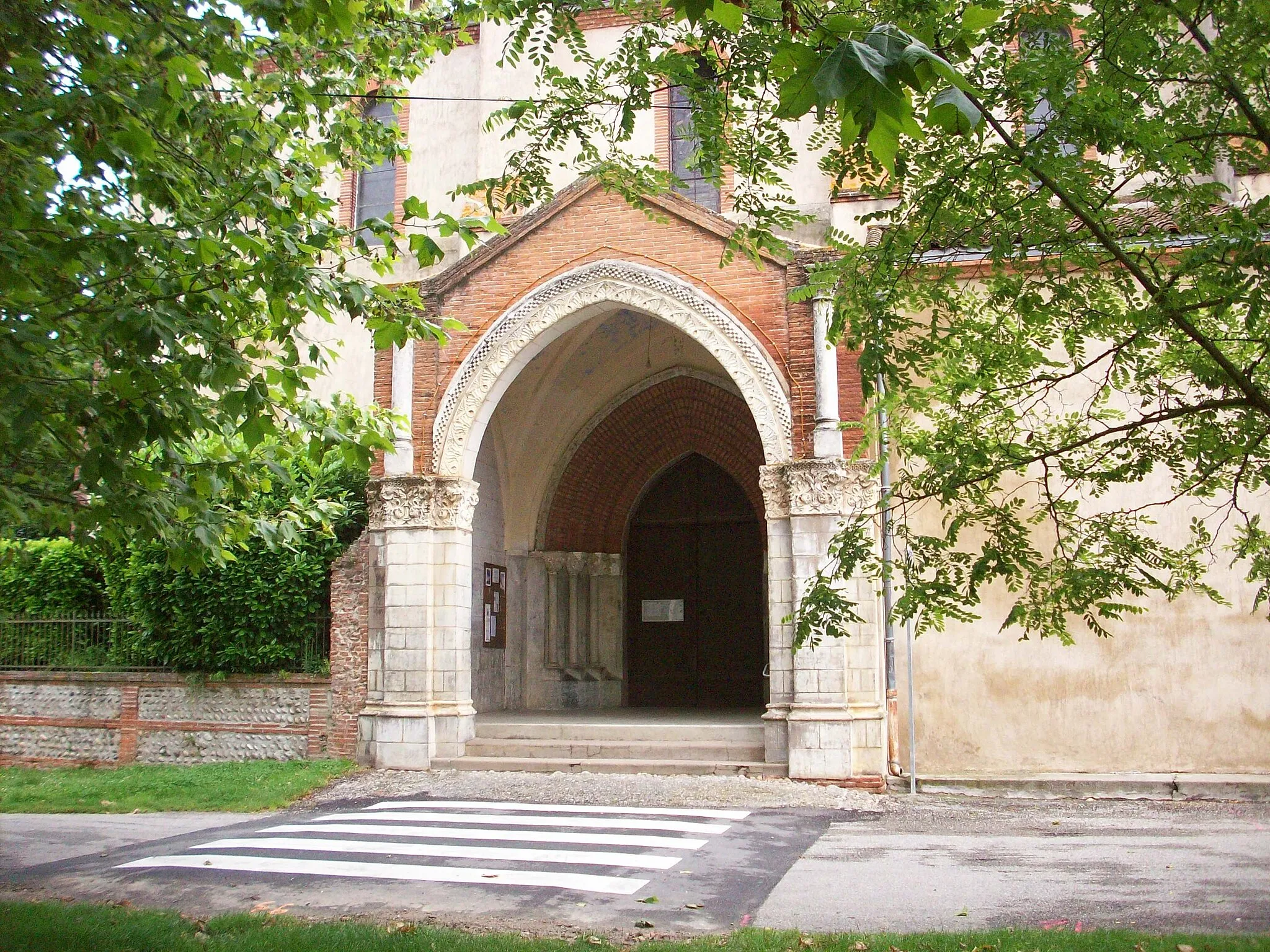 Photo showing: Caujac church (Haute-Garonne, France).