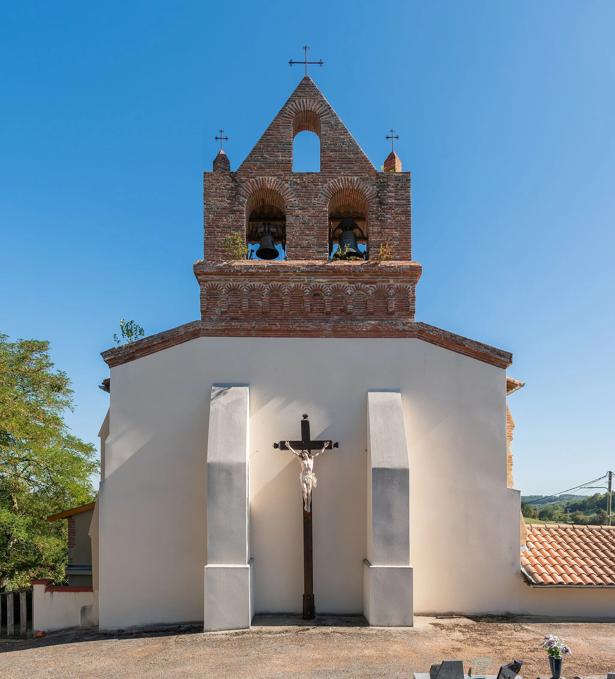 Photo showing: Saints Clair and Primus church in Casties-Labrande, Haute-Garonne, France