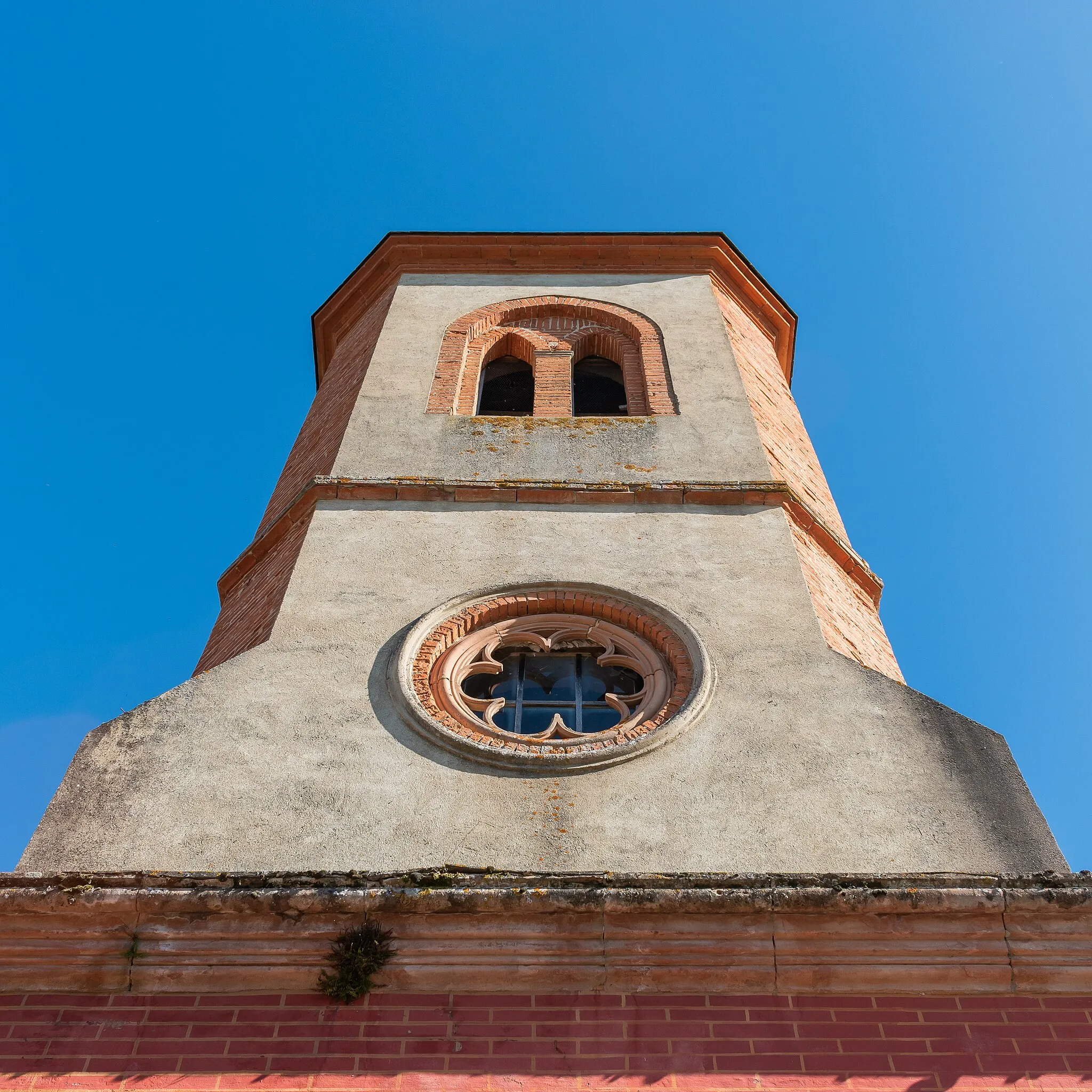 Photo showing: Bell tower of the Saint Andrew church in Coueilles, Haute-Garonne, France