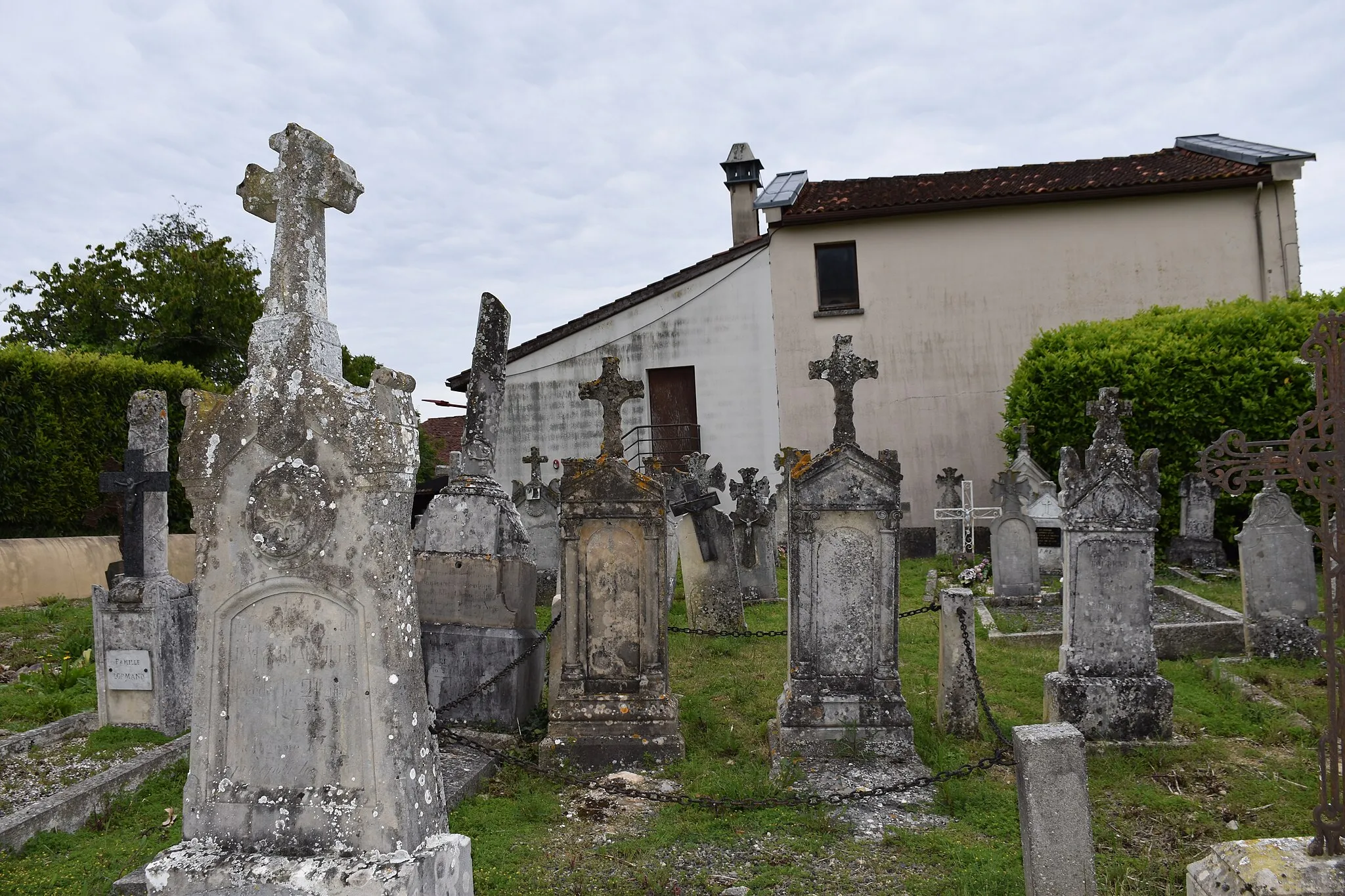 Photo showing: Vieux cimetière