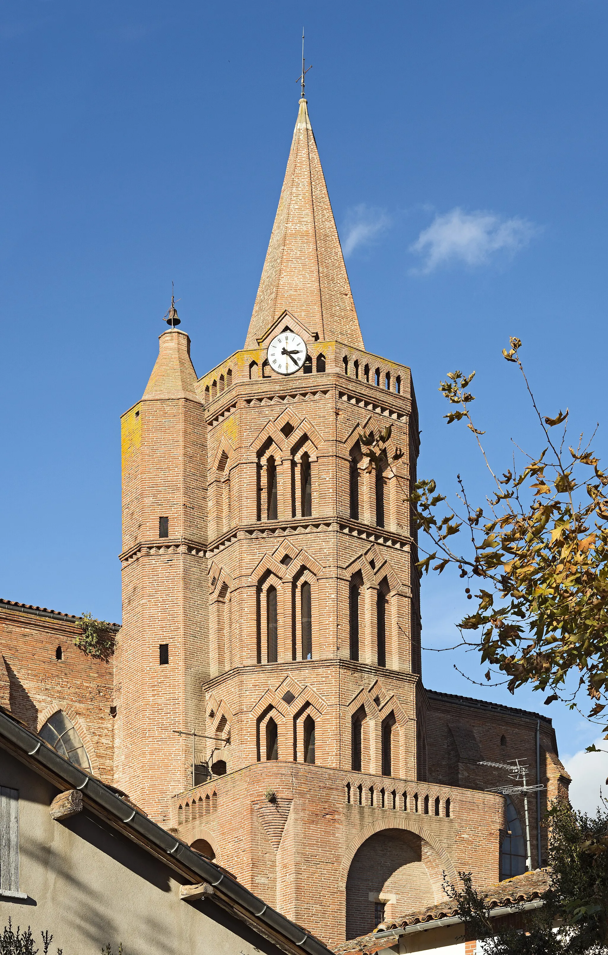 Photo showing: This building is inscrit au titre des monuments historiques de la France. It is indexed in the base Mérimée, a database of architectural heritage maintained by the French Ministry of Culture, under the reference PA00094324 .