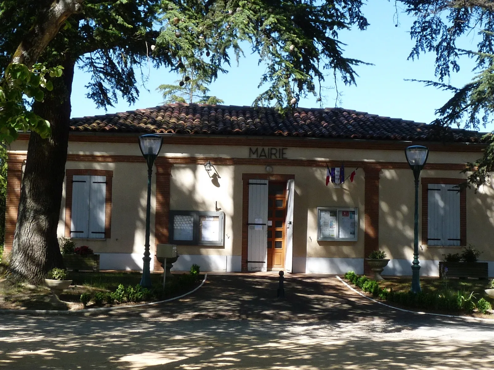 Photo showing: Mairie de Gauré, Haute-Garonne, France