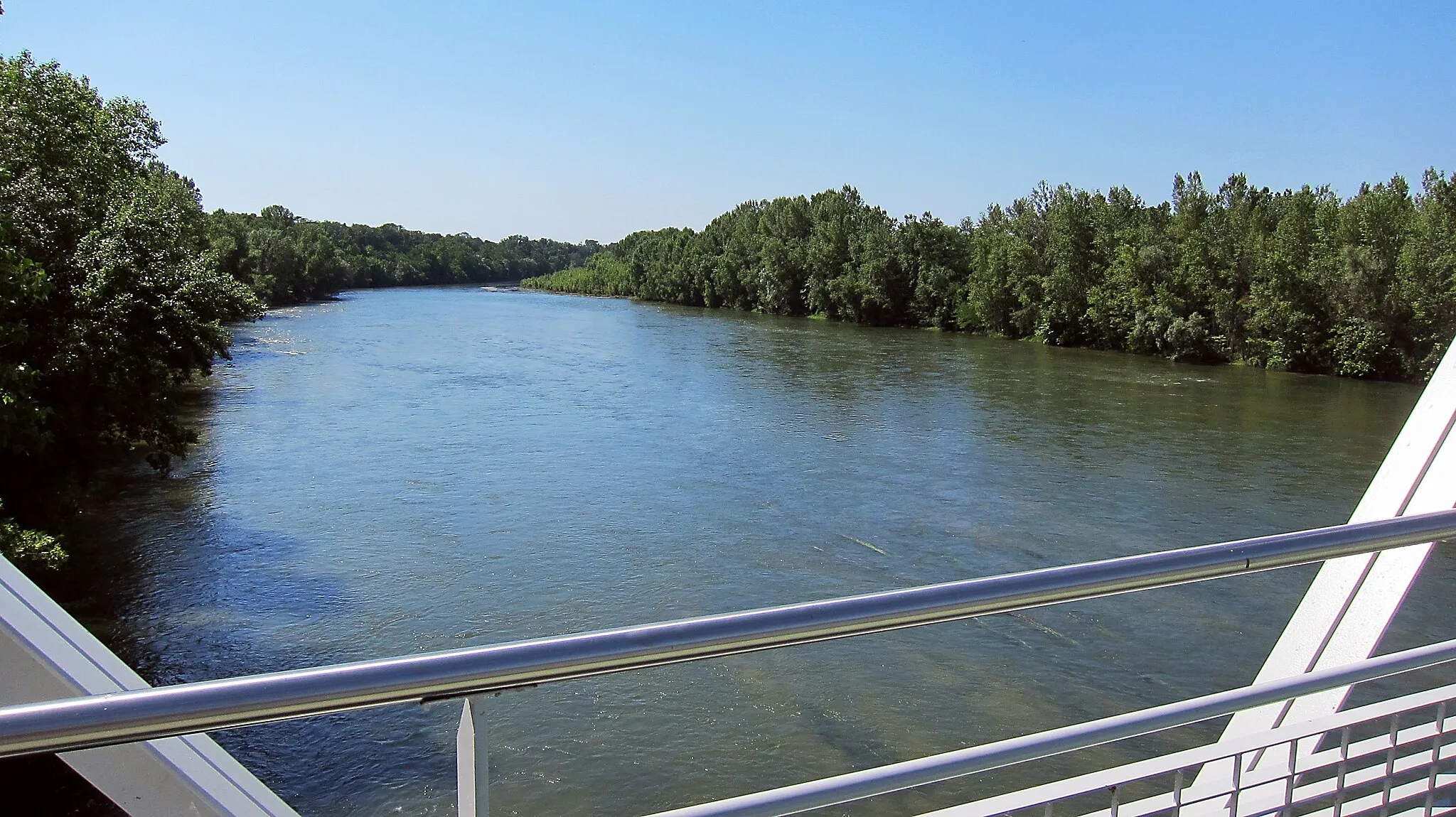 Photo showing: Seilh (Haute-Garonne, Midi-Pyrénées, France) :  La Garonne vue de la passerelle joignant Seilh et Gagnac.