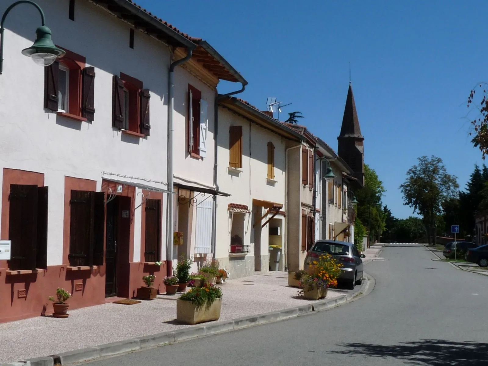 Photo showing: Rue principale, Labruyère-Dorsa, Haute-Garonne, France