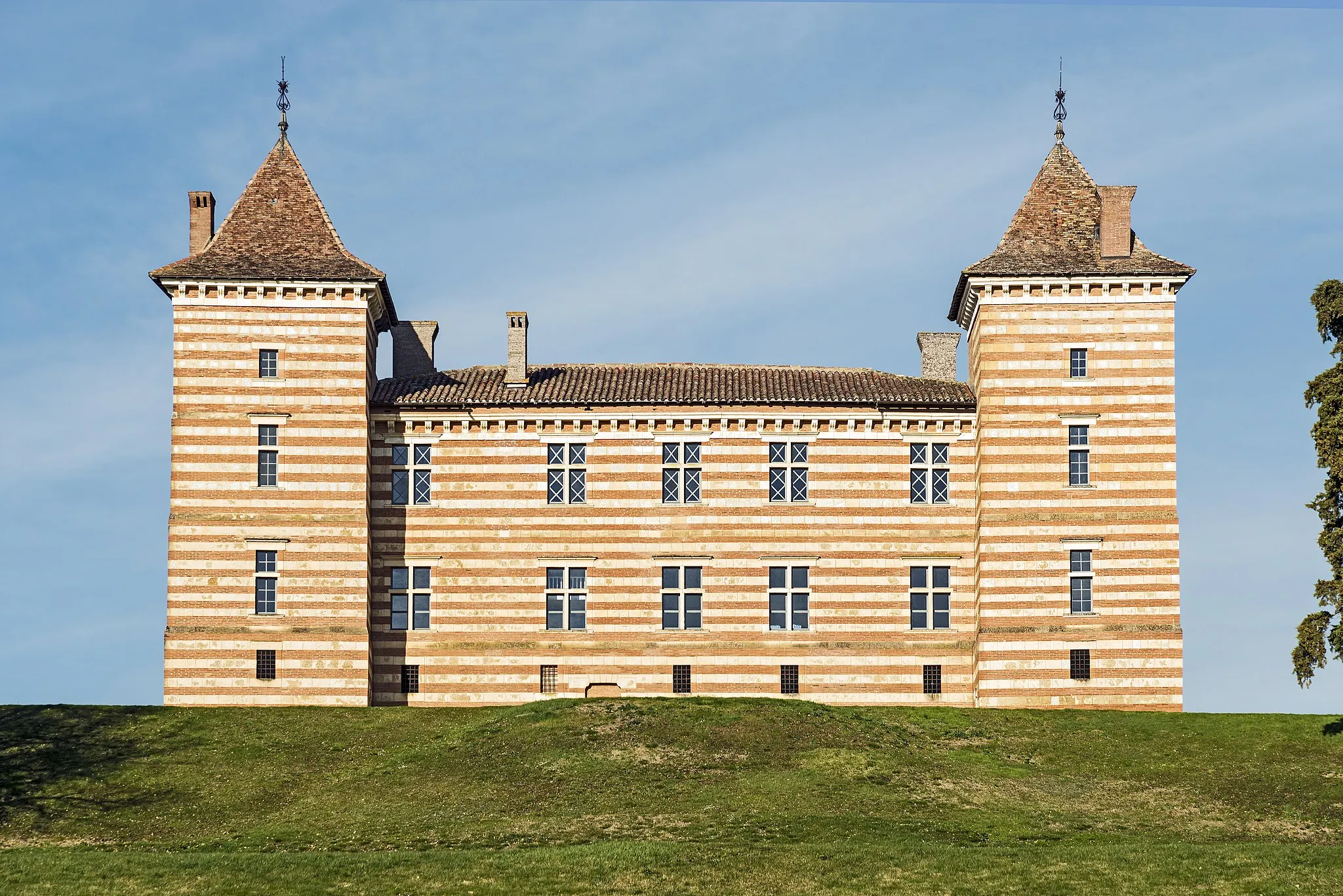 Photo showing: This building is classé au titre des monuments historiques de la France. It is indexed in the base Mérimée, a database of architectural heritage maintained by the French Ministry of Culture, under the reference PA00094362 .