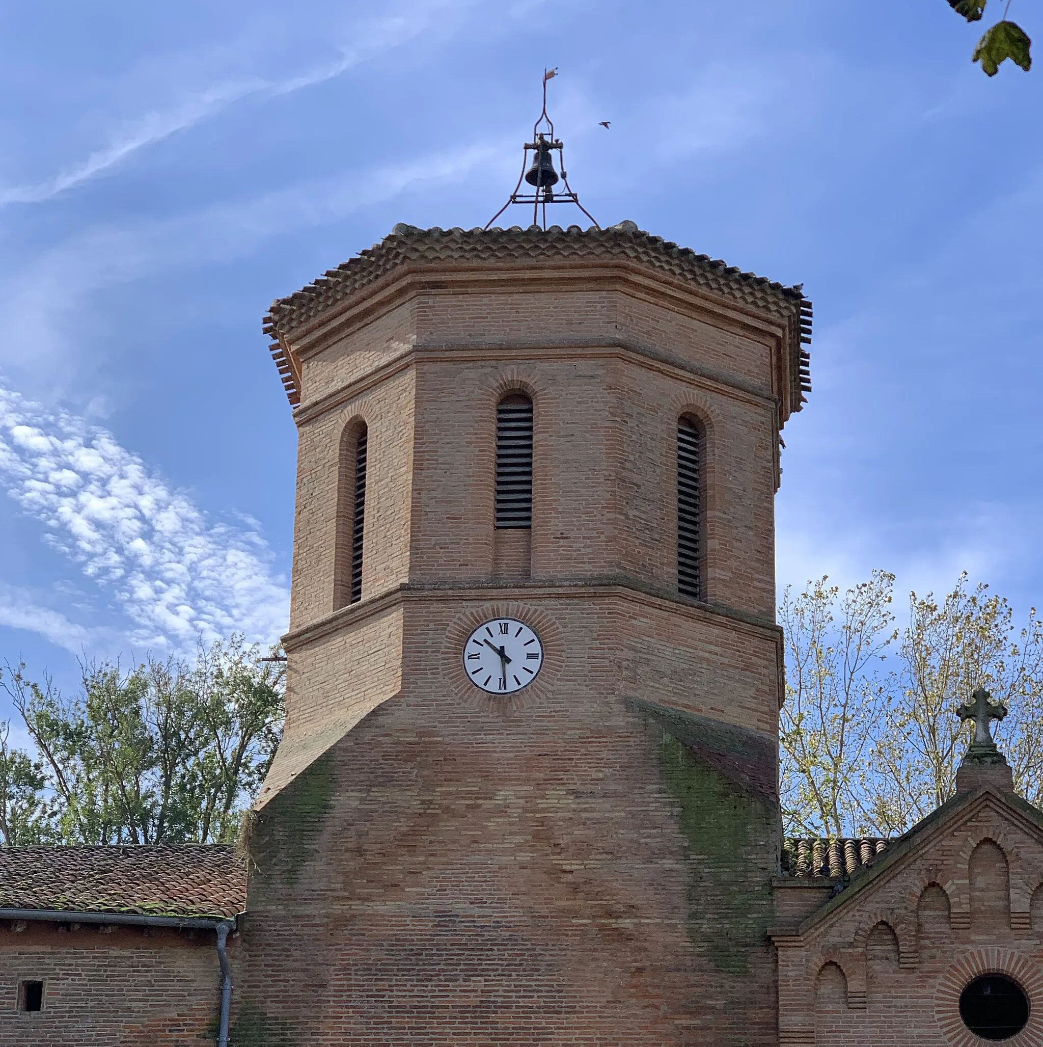 Photo showing: Clocher de l'église Saint-Martin de Lasserre (Haute-Garonne)