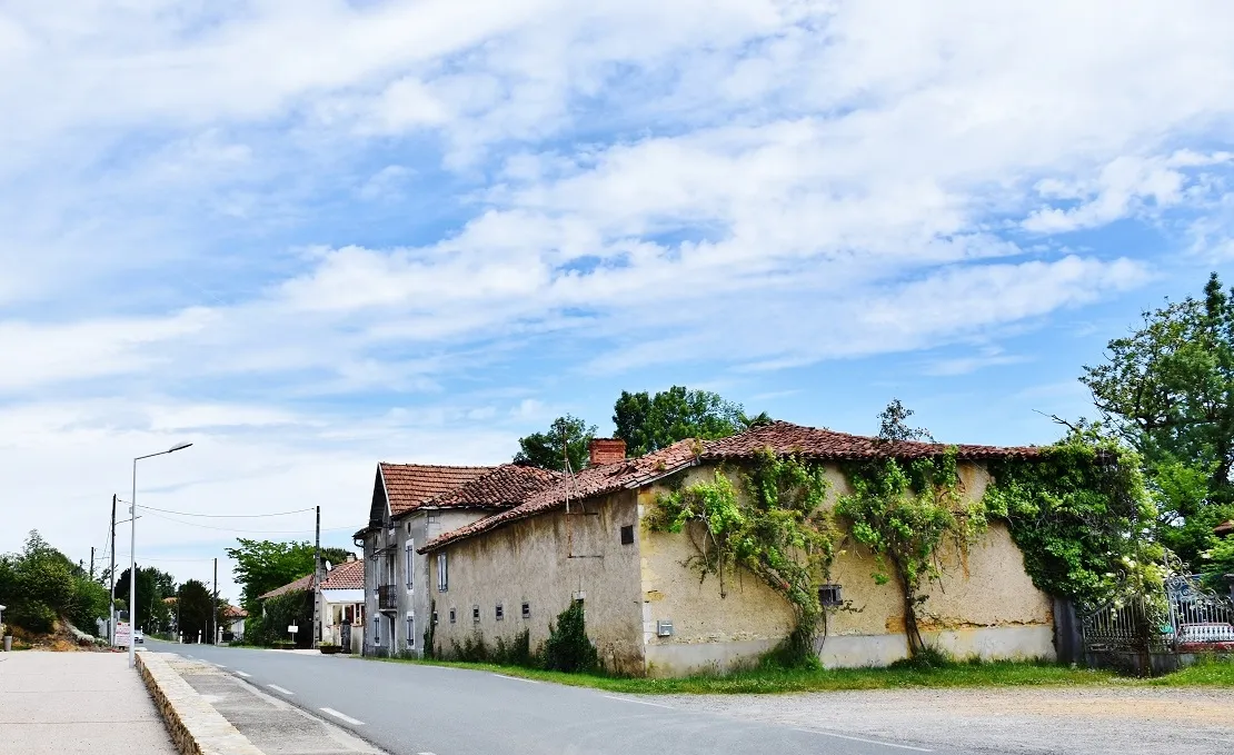 Photo showing: Village de Saint-Ignan, situé en Haute-Garonne.