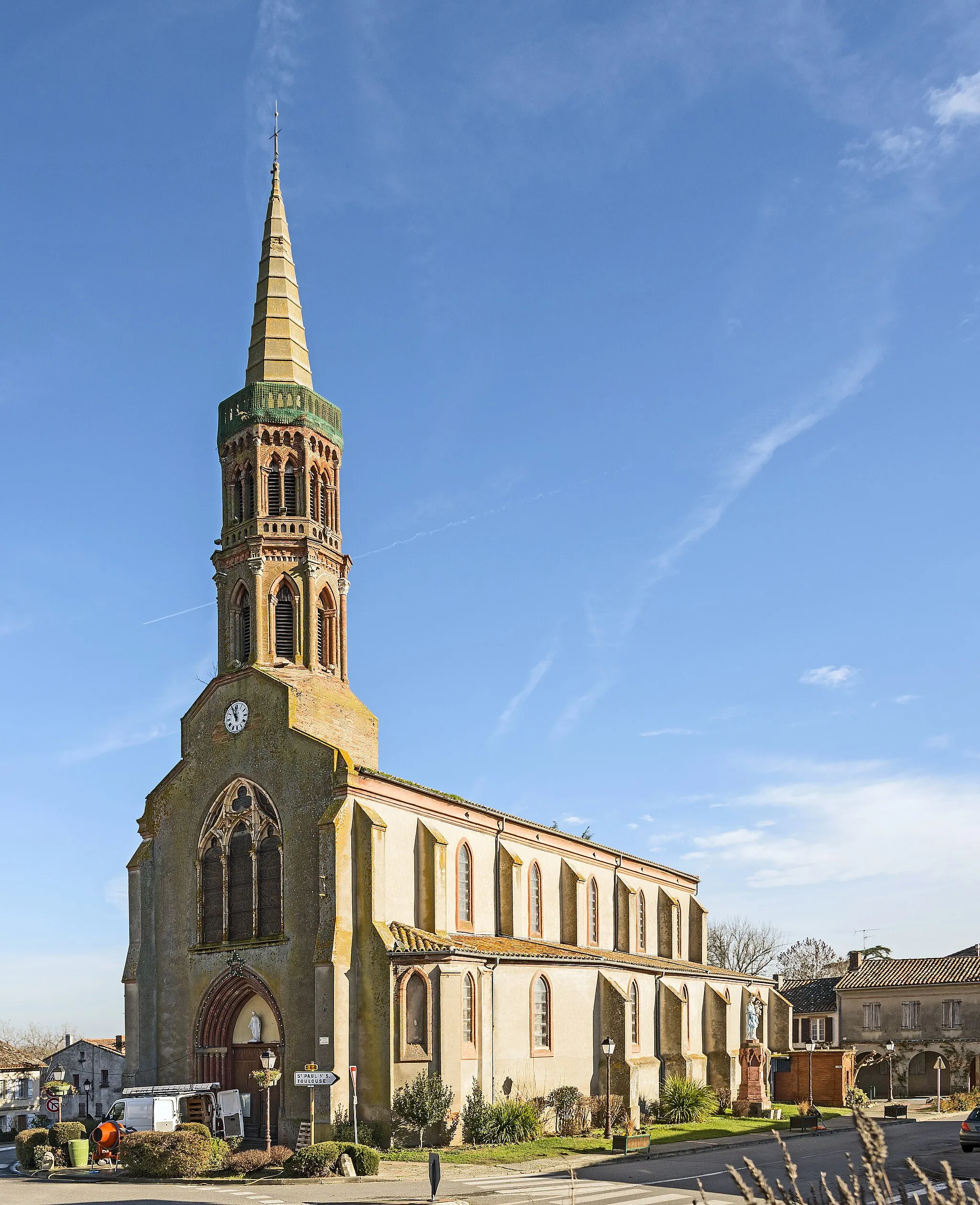 Photo showing: Launac, Haute-Garonne, France. St Etienne church.