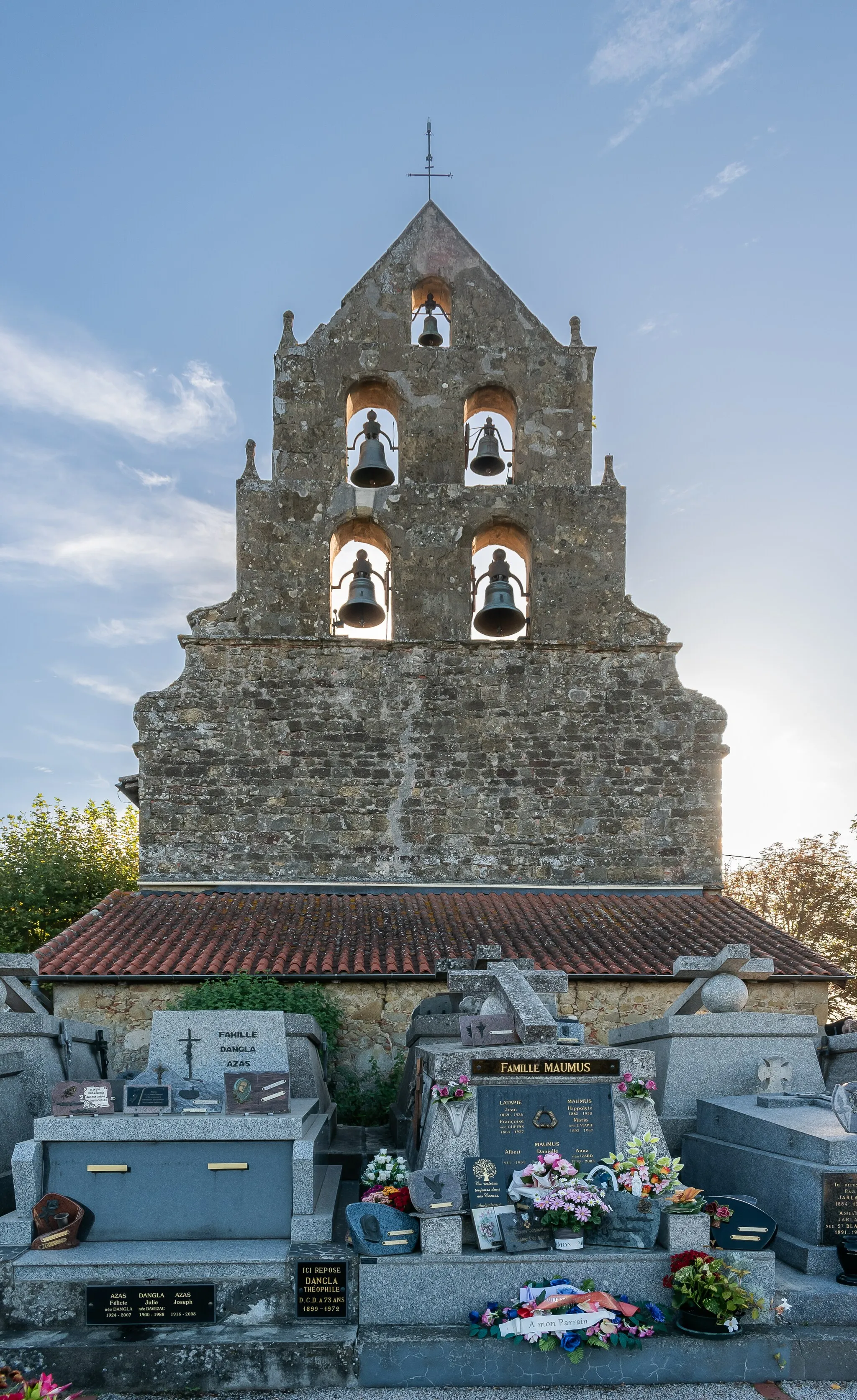 Photo showing: Saint Paul church in Lussan-Adeilhac, Haute-Garonne, France