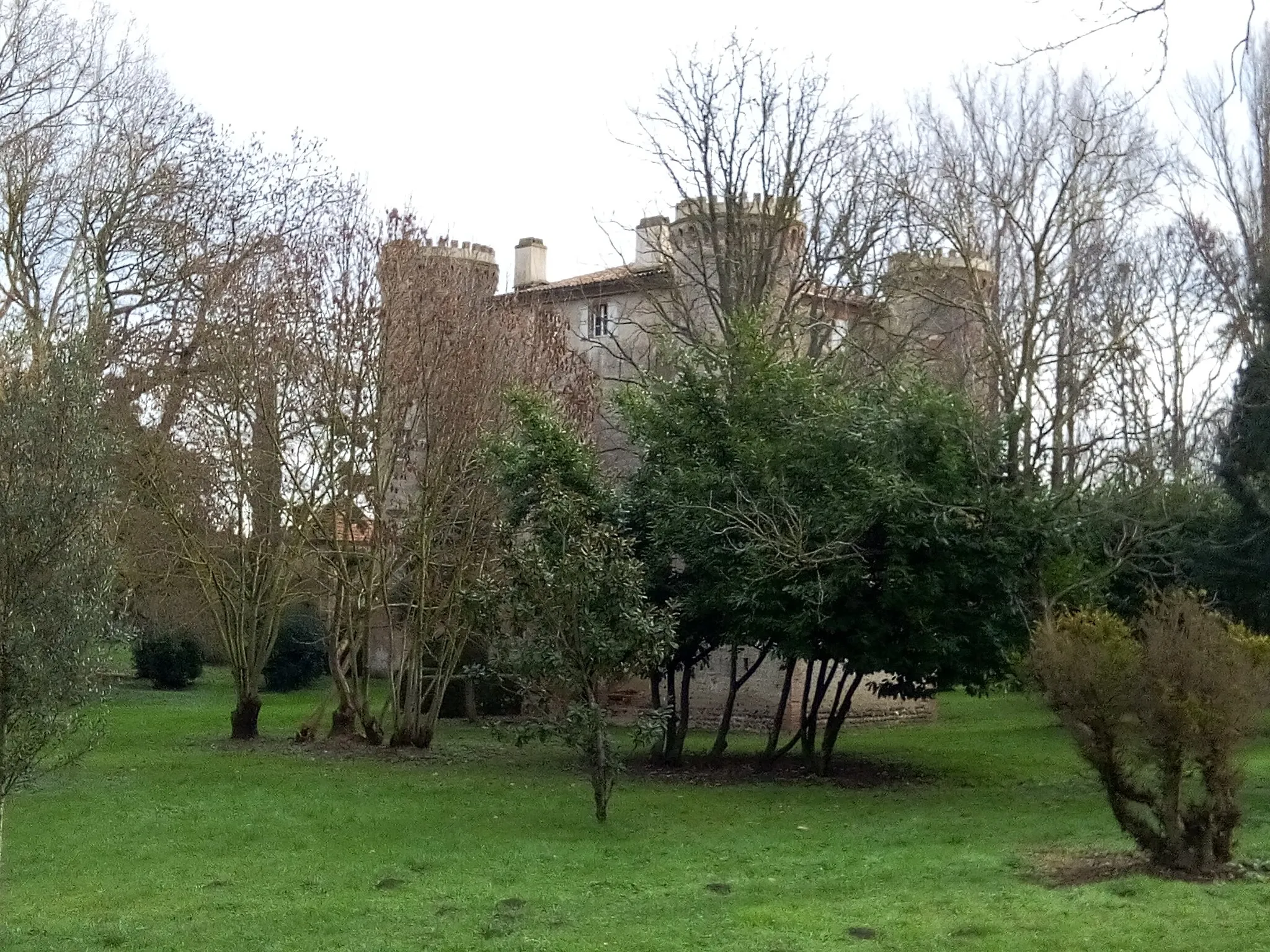 Photo showing: Château Sainte Marie Longages