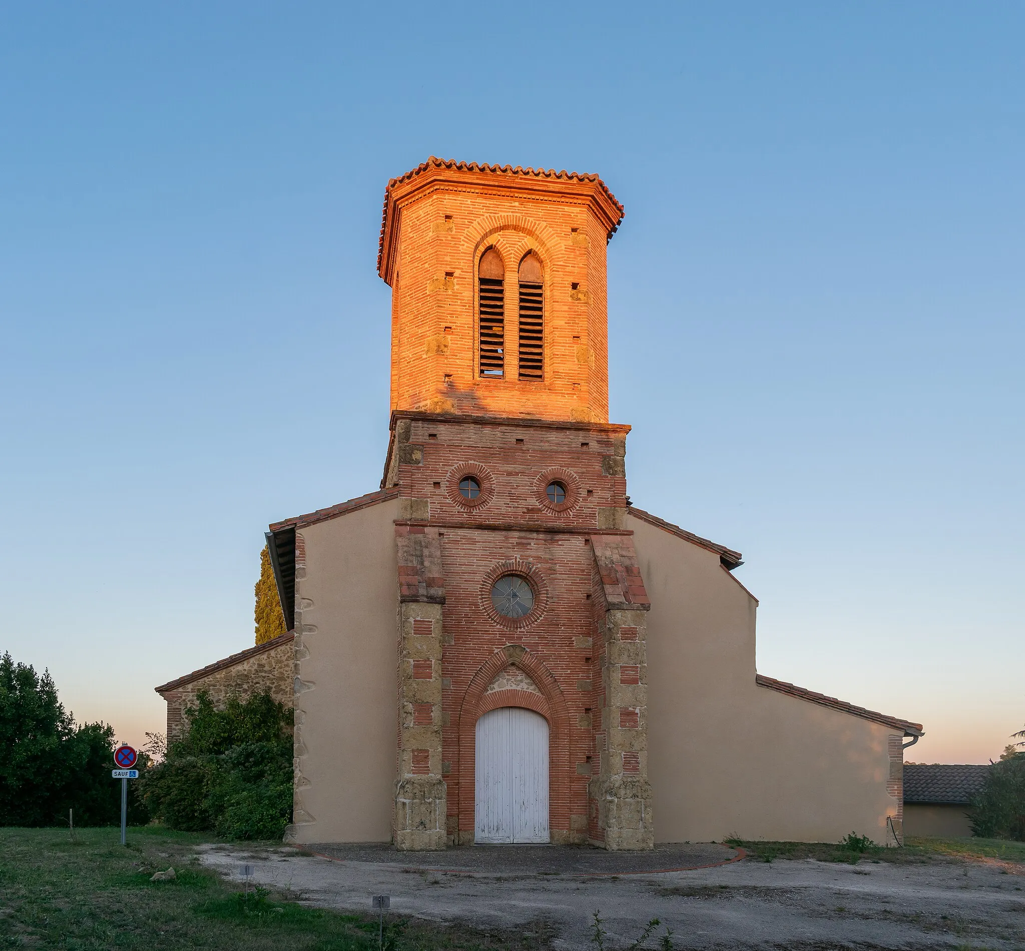 Photo showing: Saint Martin church in Martisserre, Haute-Garonne, France