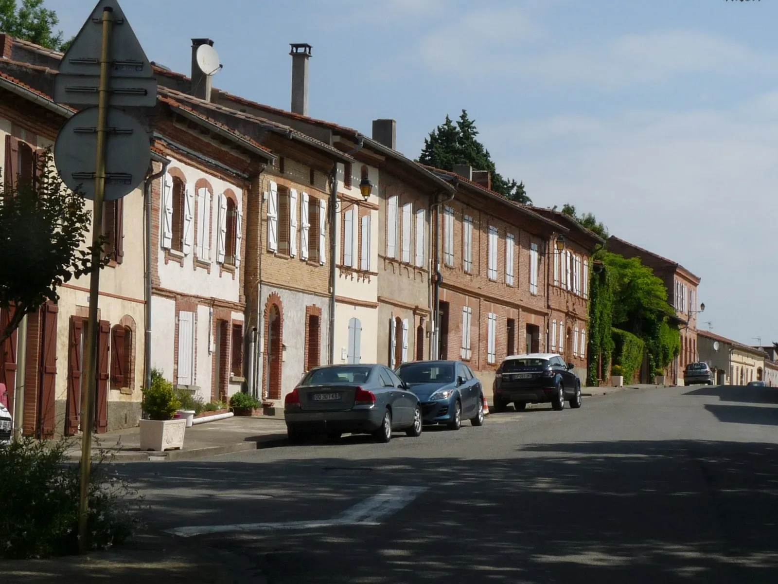 Photo showing: Maisons du bourg, Mauremont, Haute-Garonne, France