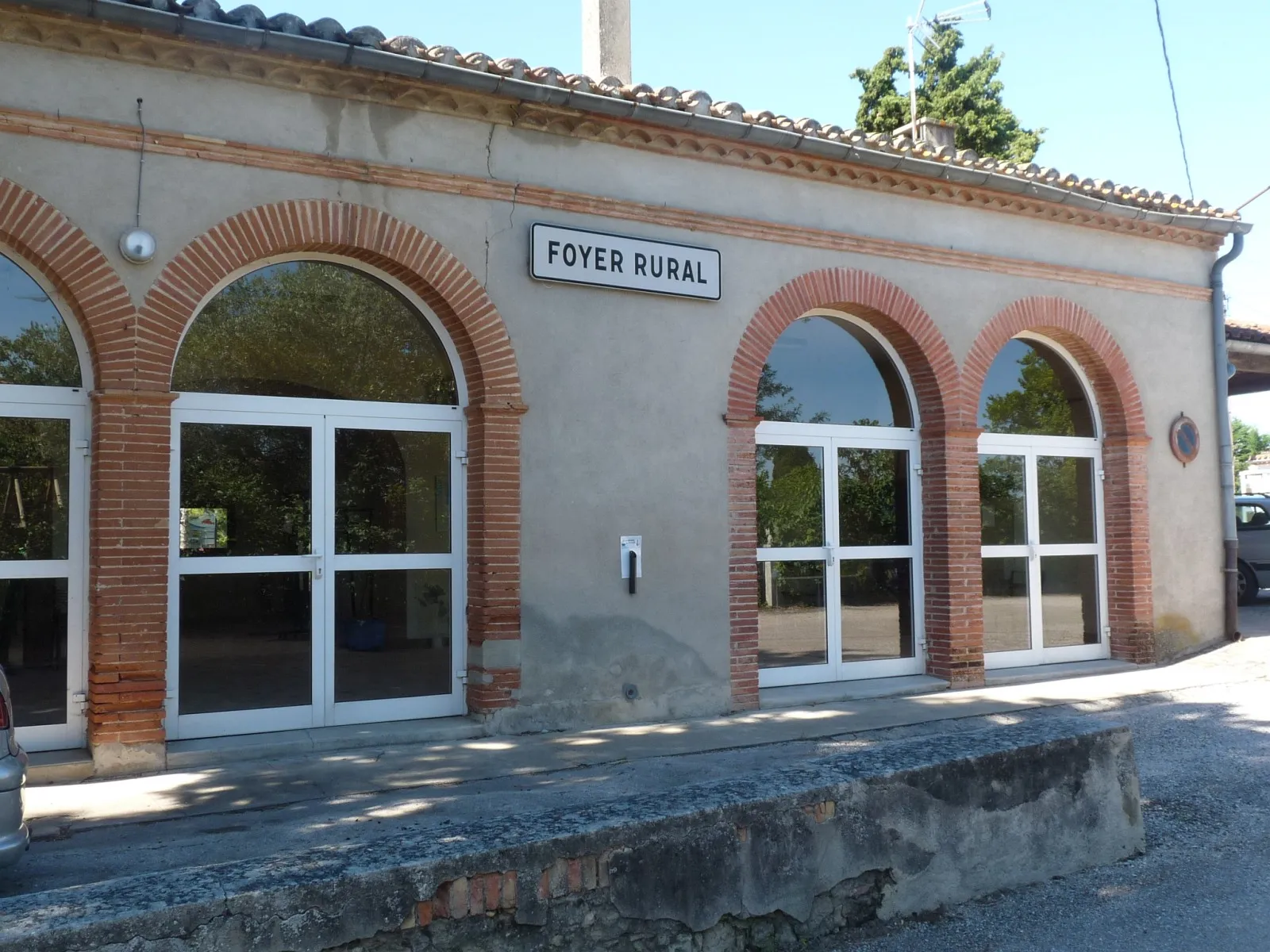 Photo showing: Salle des fêtes. Nogaret, Haute-Garonne, France