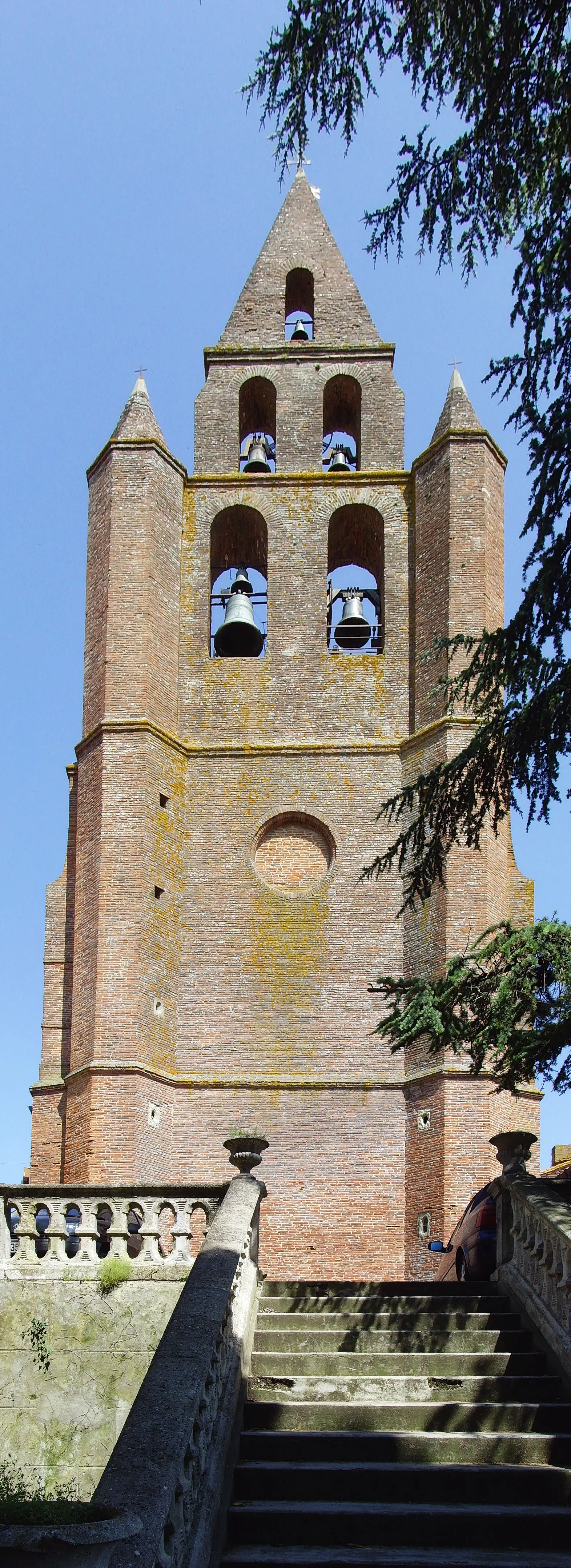 Photo showing: Nailloux (Haute-Garonne,France) - The tower of St-Martin church