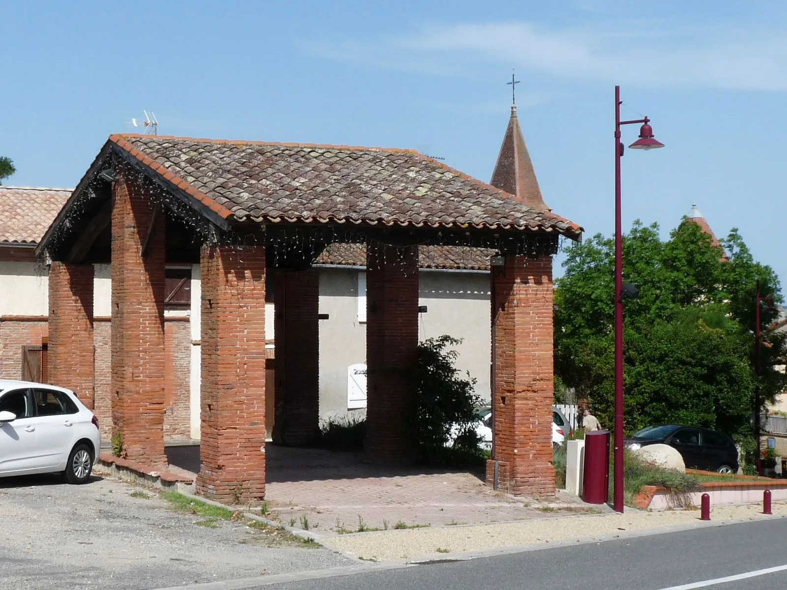 Photo showing: Ancienne halle, Péchabou, Haute-Garonne, France