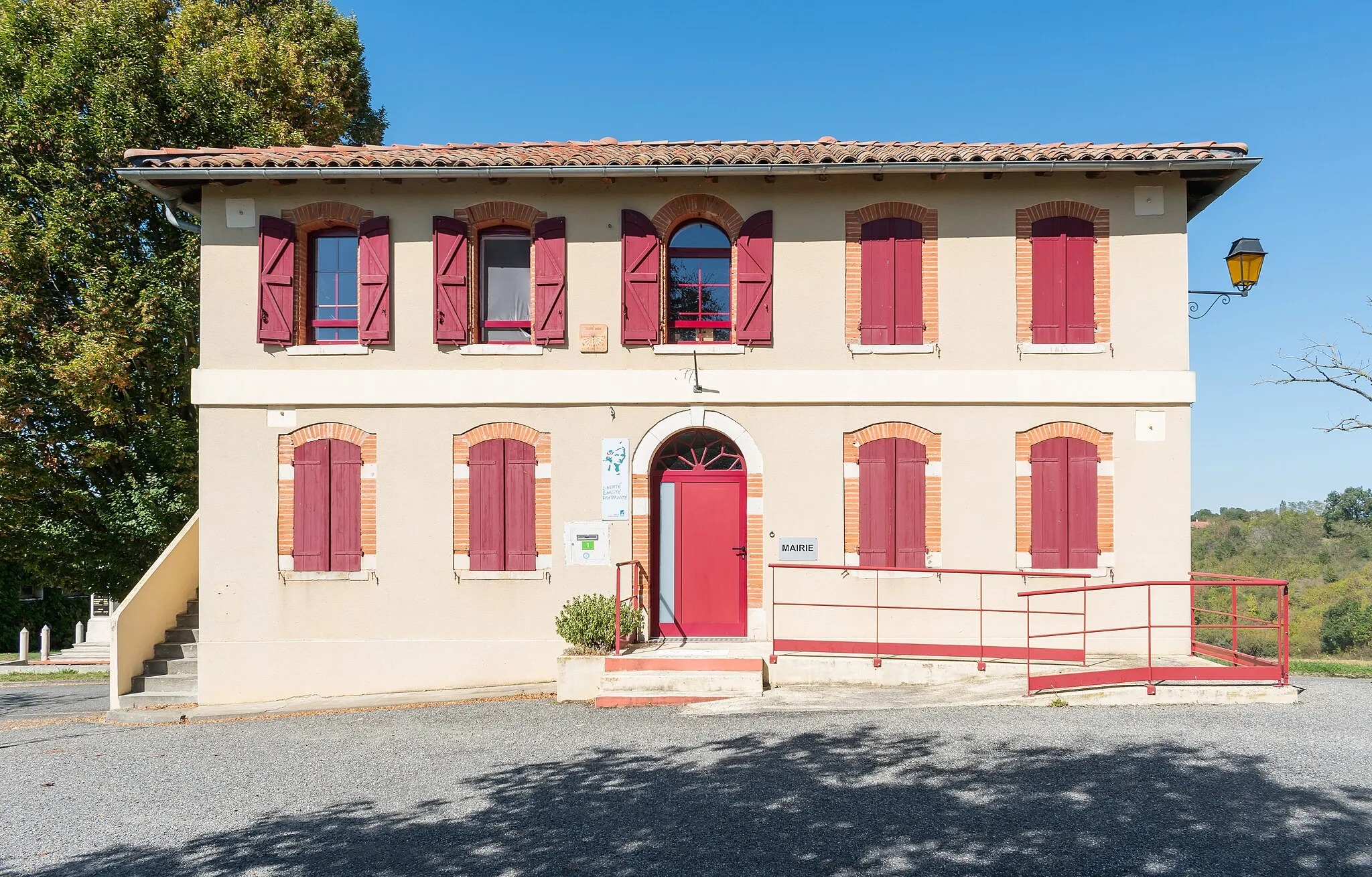 Photo showing: Town hall of Saint-Araille, Haute-Garonne, France