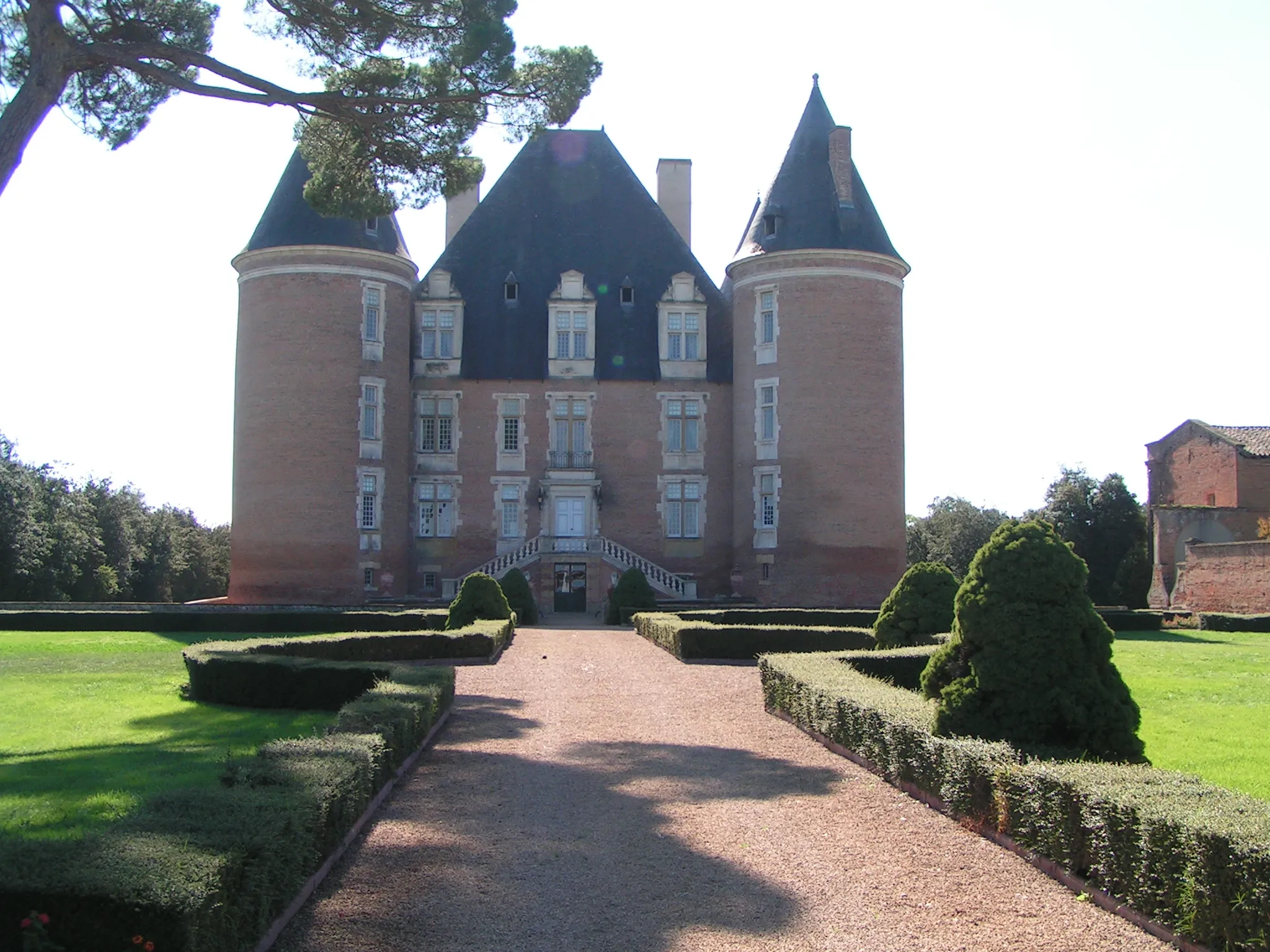 Photo showing: Château de Saint-Élix-le-Château.