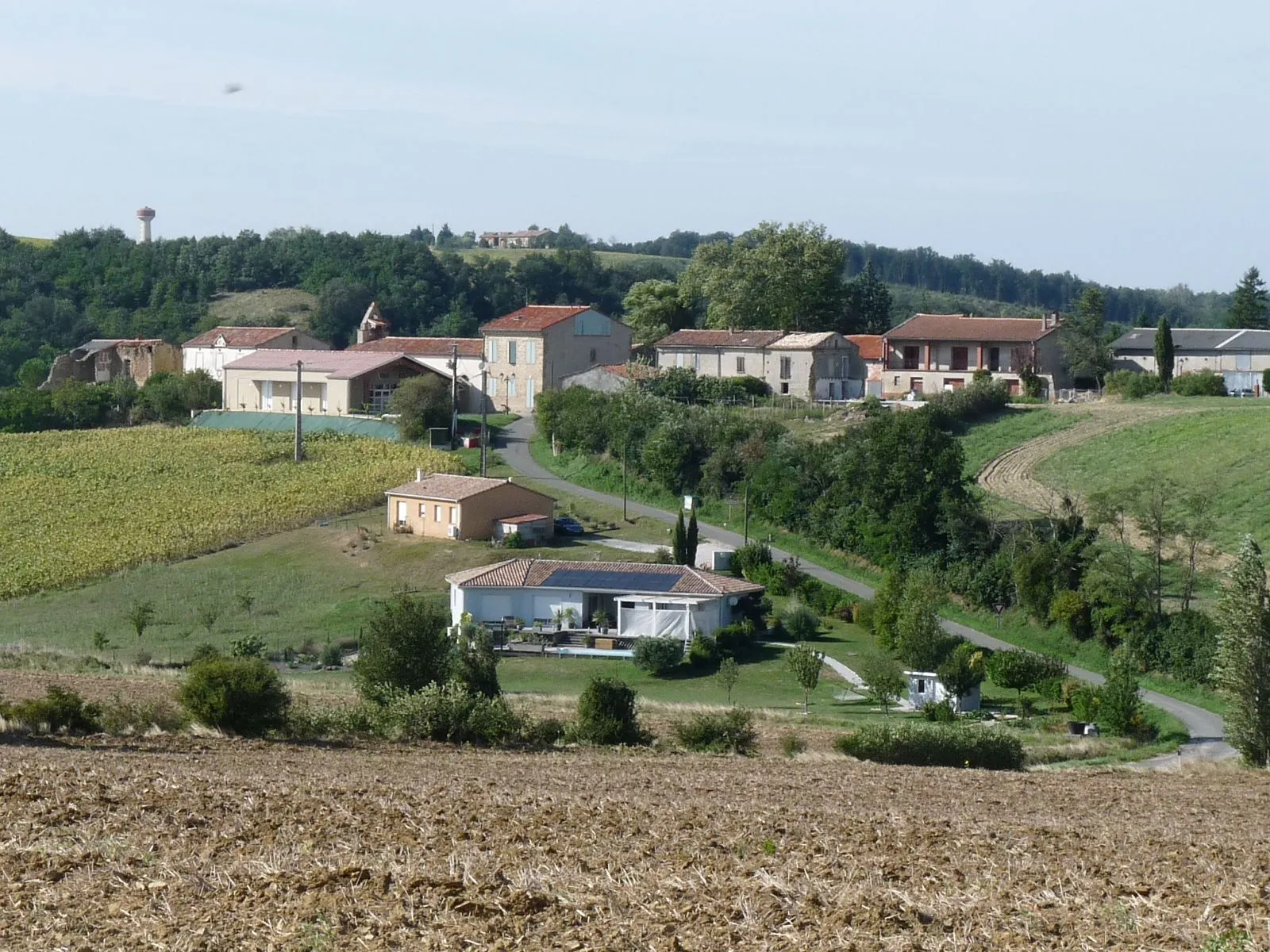 Photo showing: Rieumajou (route de Folcarde), Haute-Garonne, France