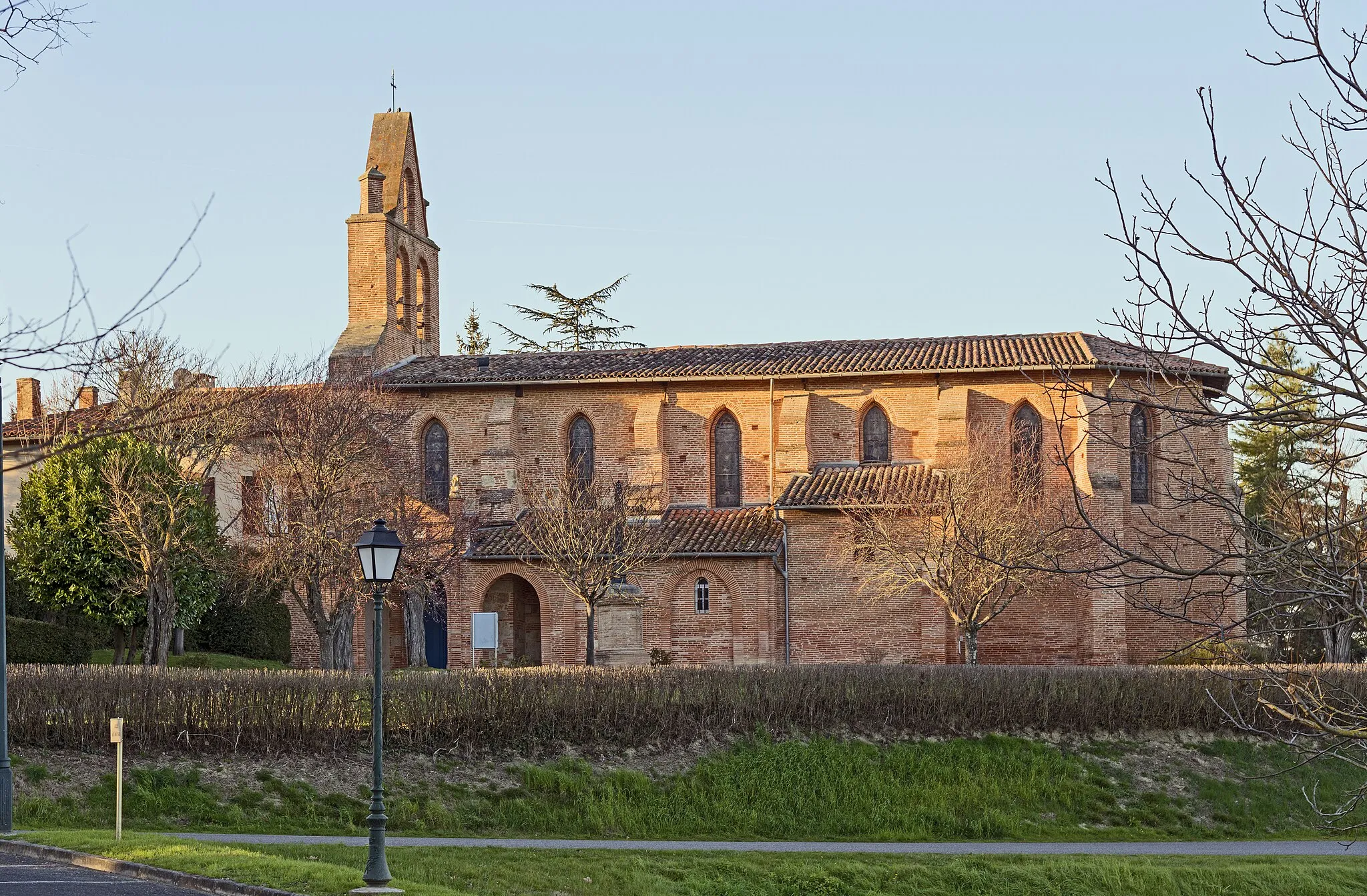 Photo showing: This building is inscrit au titre des monuments historiques de la France. It is indexed in the base Mérimée, a database of architectural heritage maintained by the French Ministry of Culture, under the reference PA31000093 .