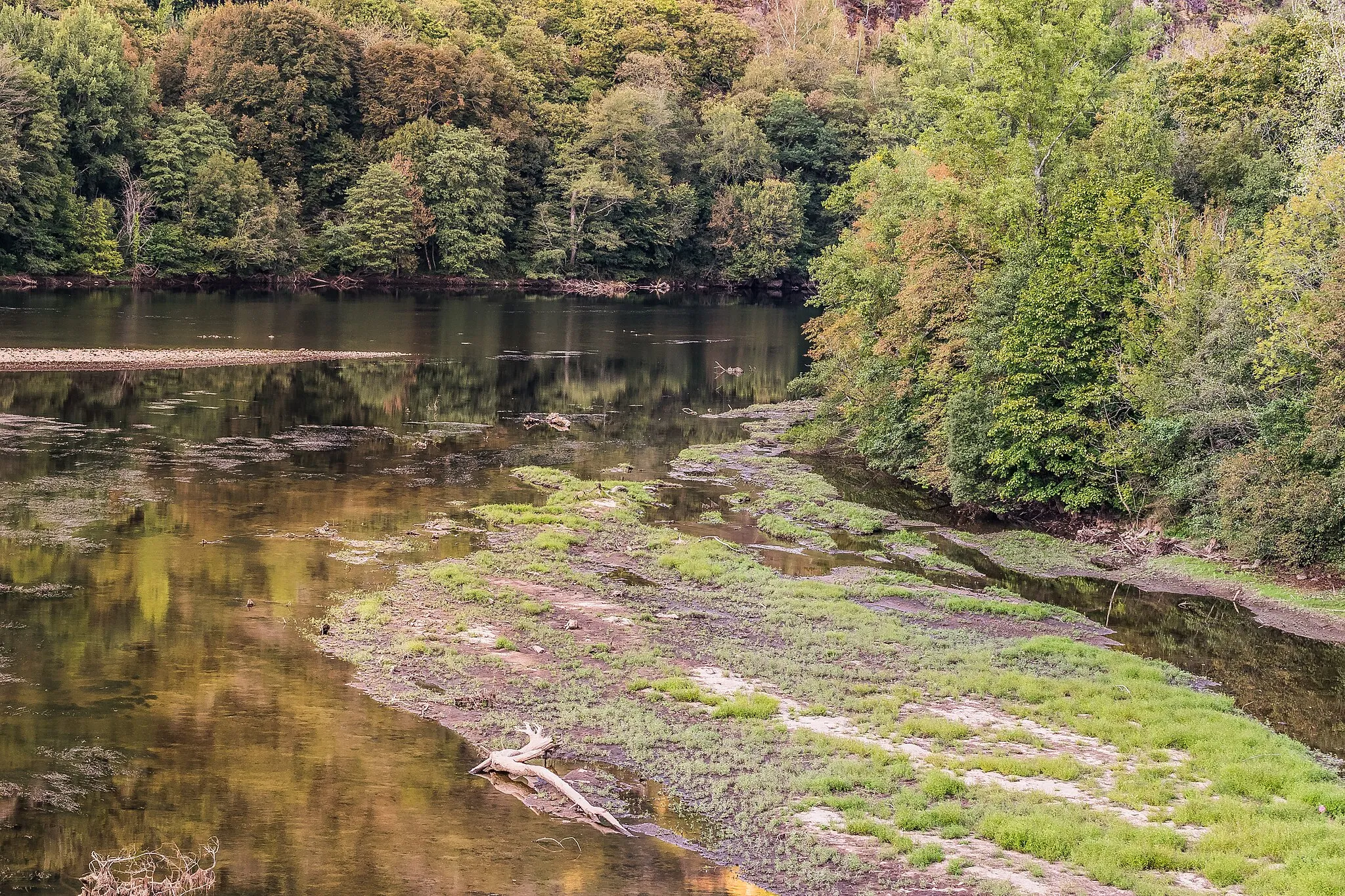 Photo showing: Lot River in Grand-Vabre in commune of Conques-en-Rouergue, Aveyron, France