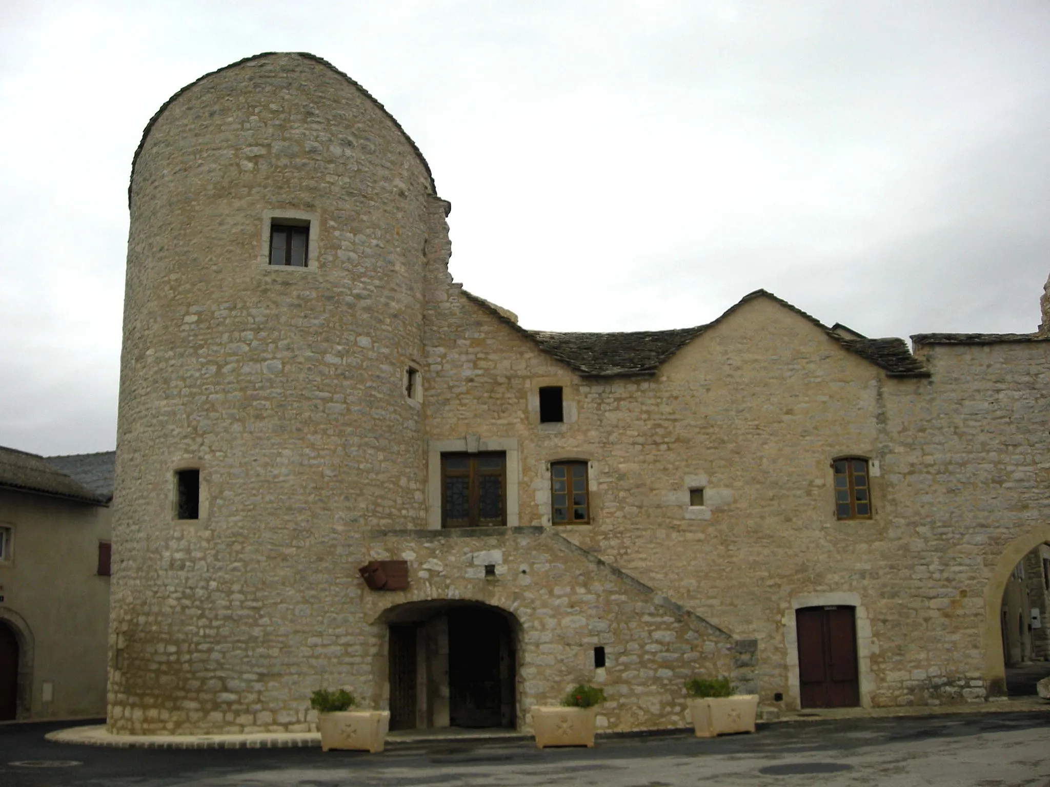 Photo showing: City walls of La Cavalerie (Aveyron)
