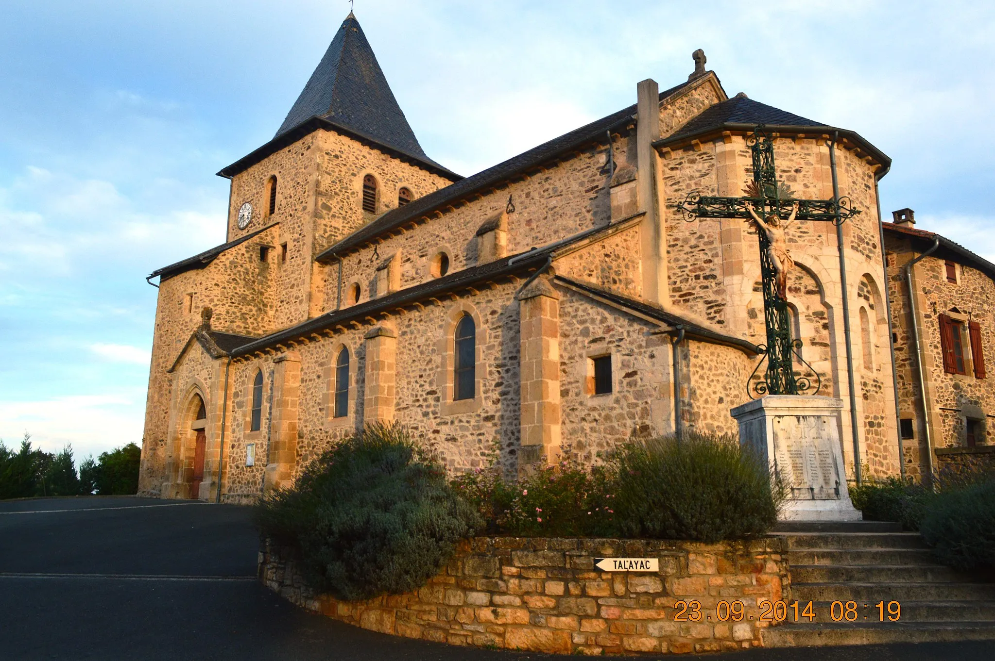 Photo showing: Les Albres Church