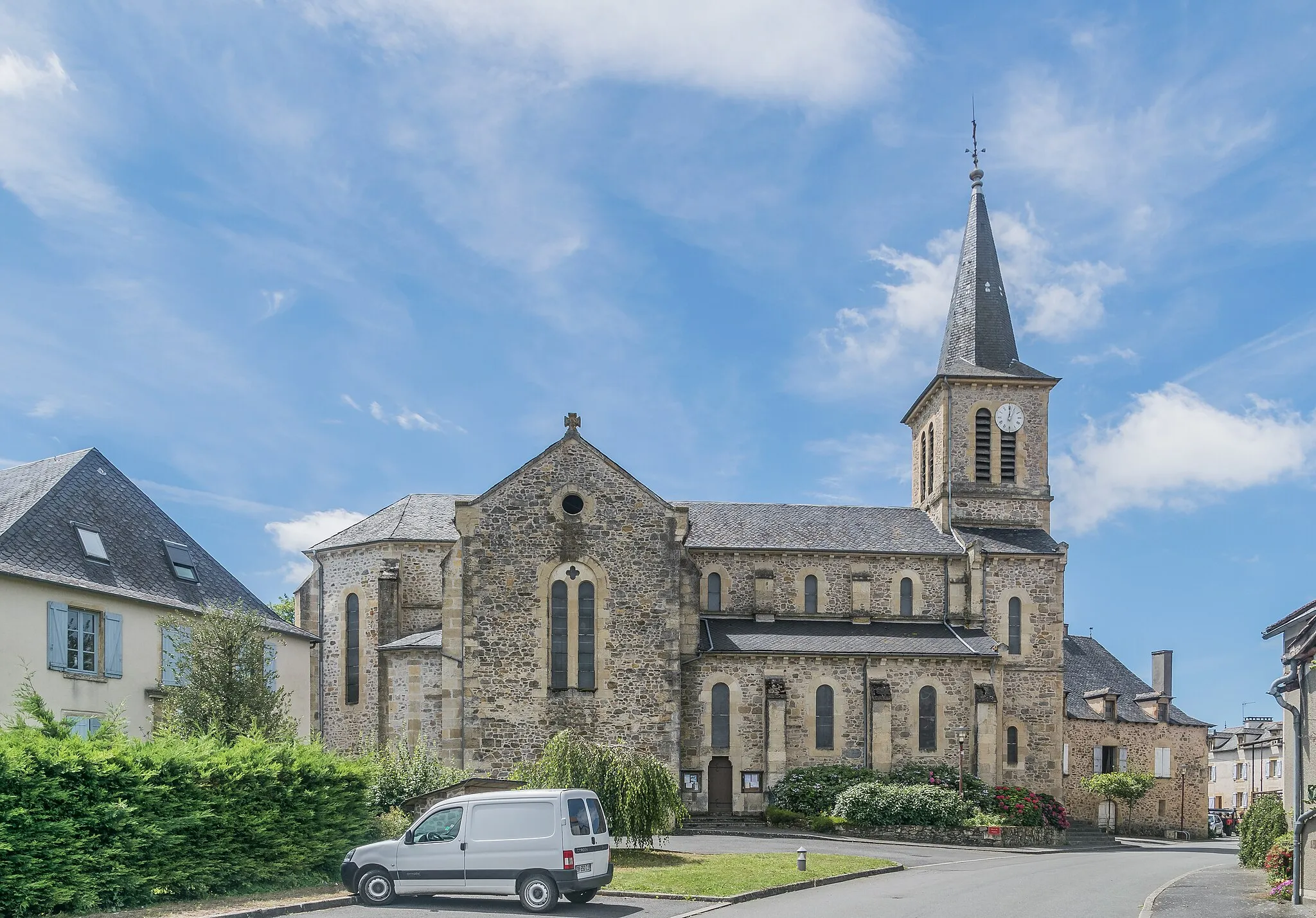 Photo showing: Church in Galgan, Aveyron, France