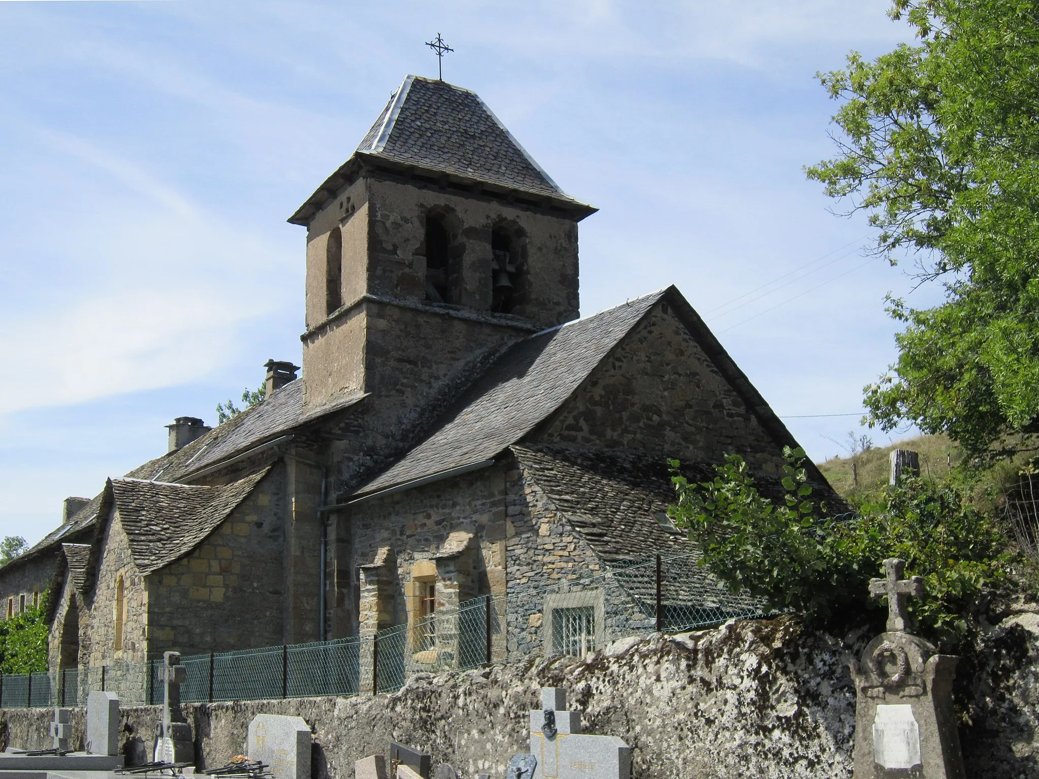 Photo showing: église des Crouzets (Prades d'Aubrac)