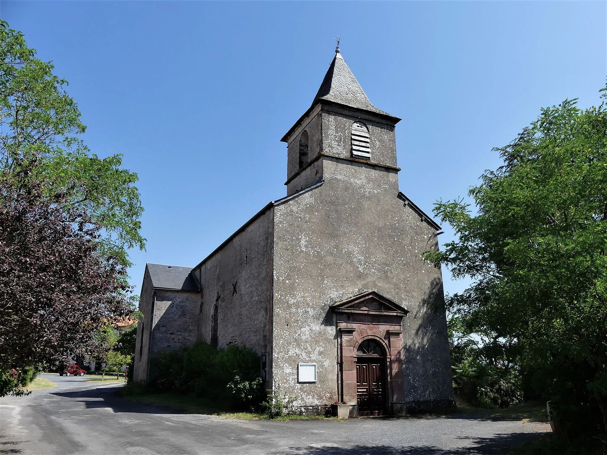 Photo showing: L'église d'Esplas, Rebourguil, Aveyron, France.