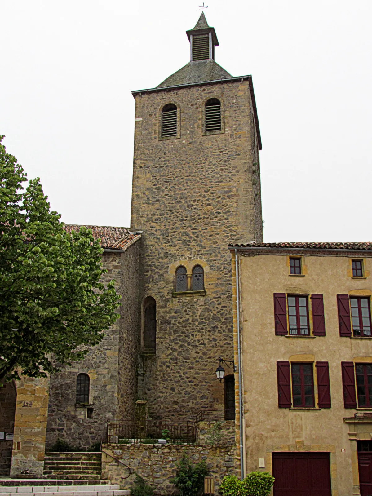 Photo showing: Clocher de l'église de Peyrusse-le-Roc # Aveyron (12) .