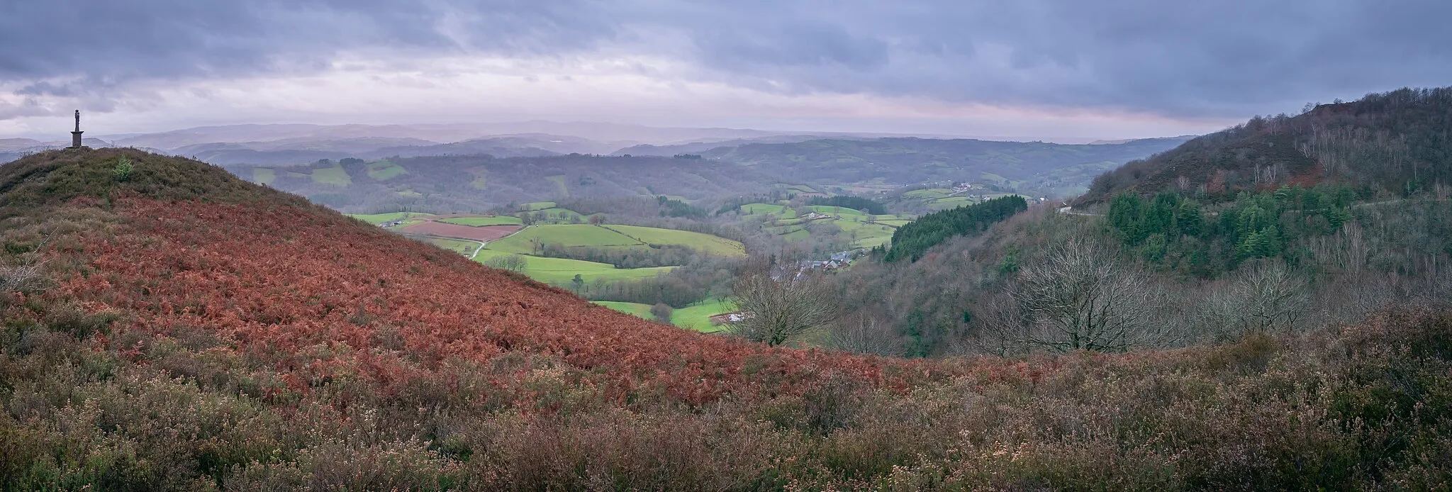 Photo showing: Landscape in Saint-Cyprien-sur-Dourdou in commune of Conques-en-Rouergue, Aveyron, France