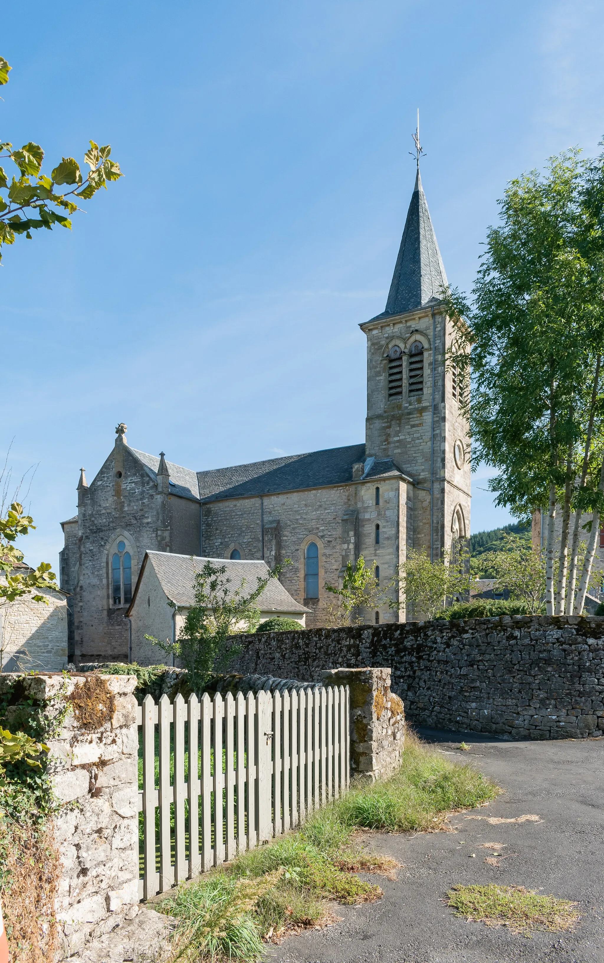 Photo showing: Assumption church in Sévérac-l'Église, commune of Laissac-Sévérac l'Église, Aveyron, France